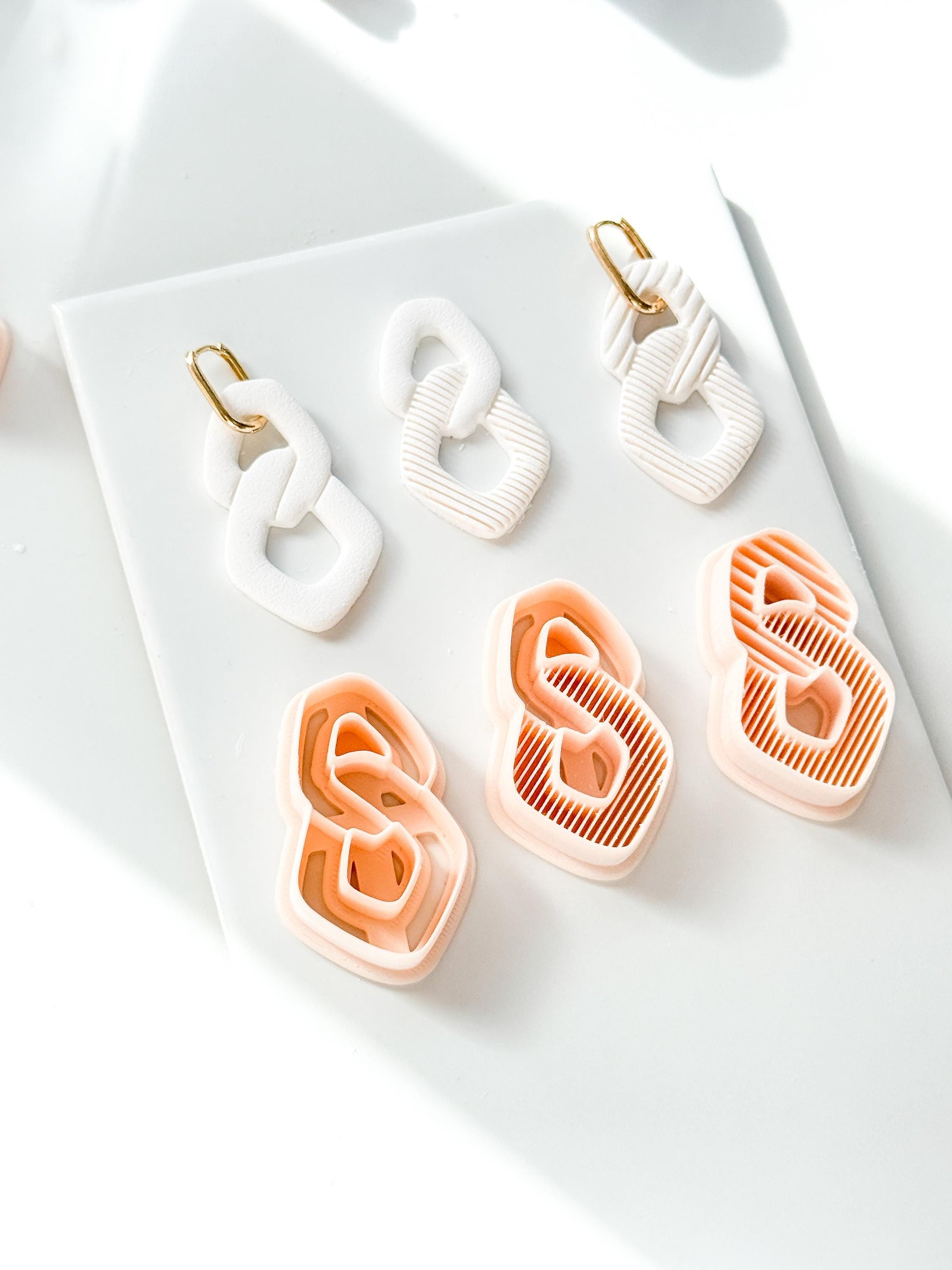 Soft Chain Clay Cutter: Linked Abstract Shape Design