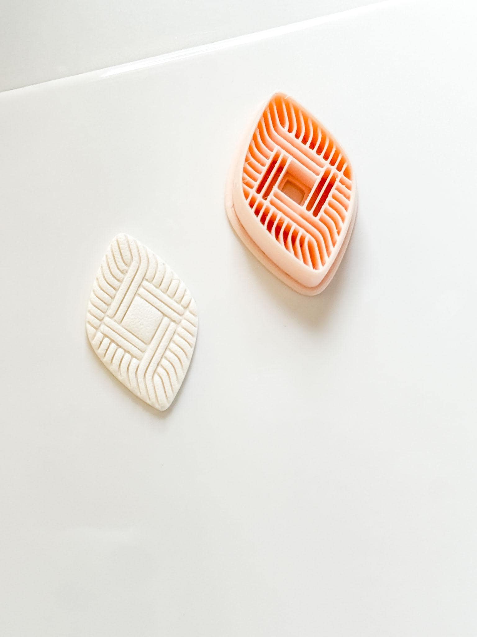 Eris Diamond Weave Cutter: Geometric Polymer Clay Jewelry Tool