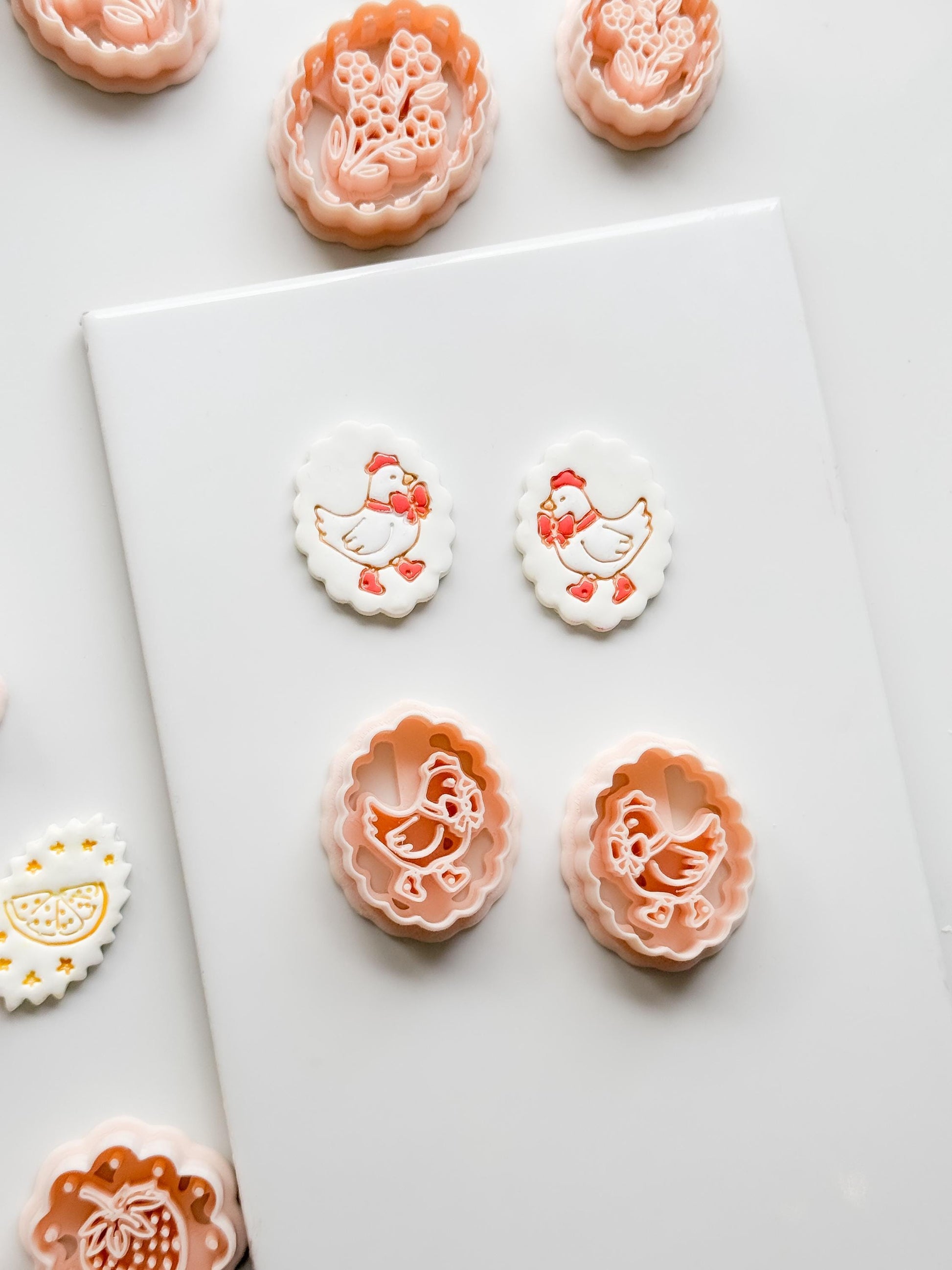 Cutey Chick Cutter: Oval Chicken Earring Shape for Polymer Clay