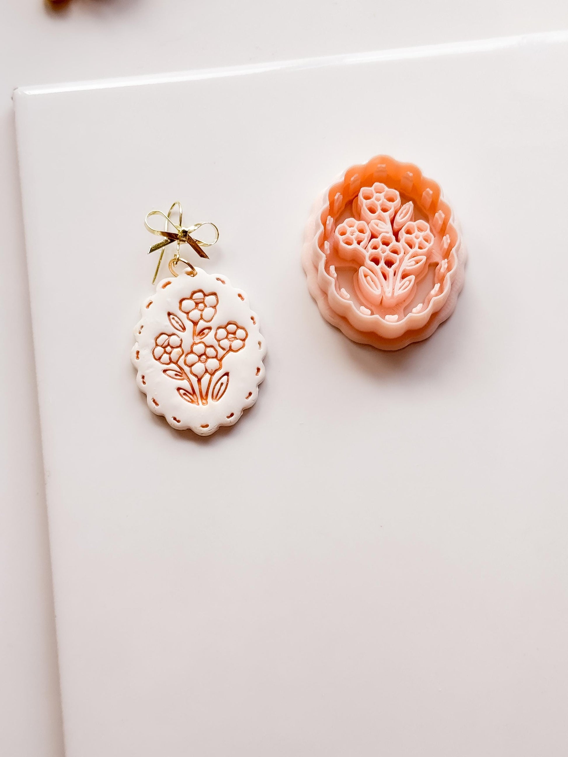 Flori Bloom Cutter: Scalloped Floral Earring Shape for Polymer Clay