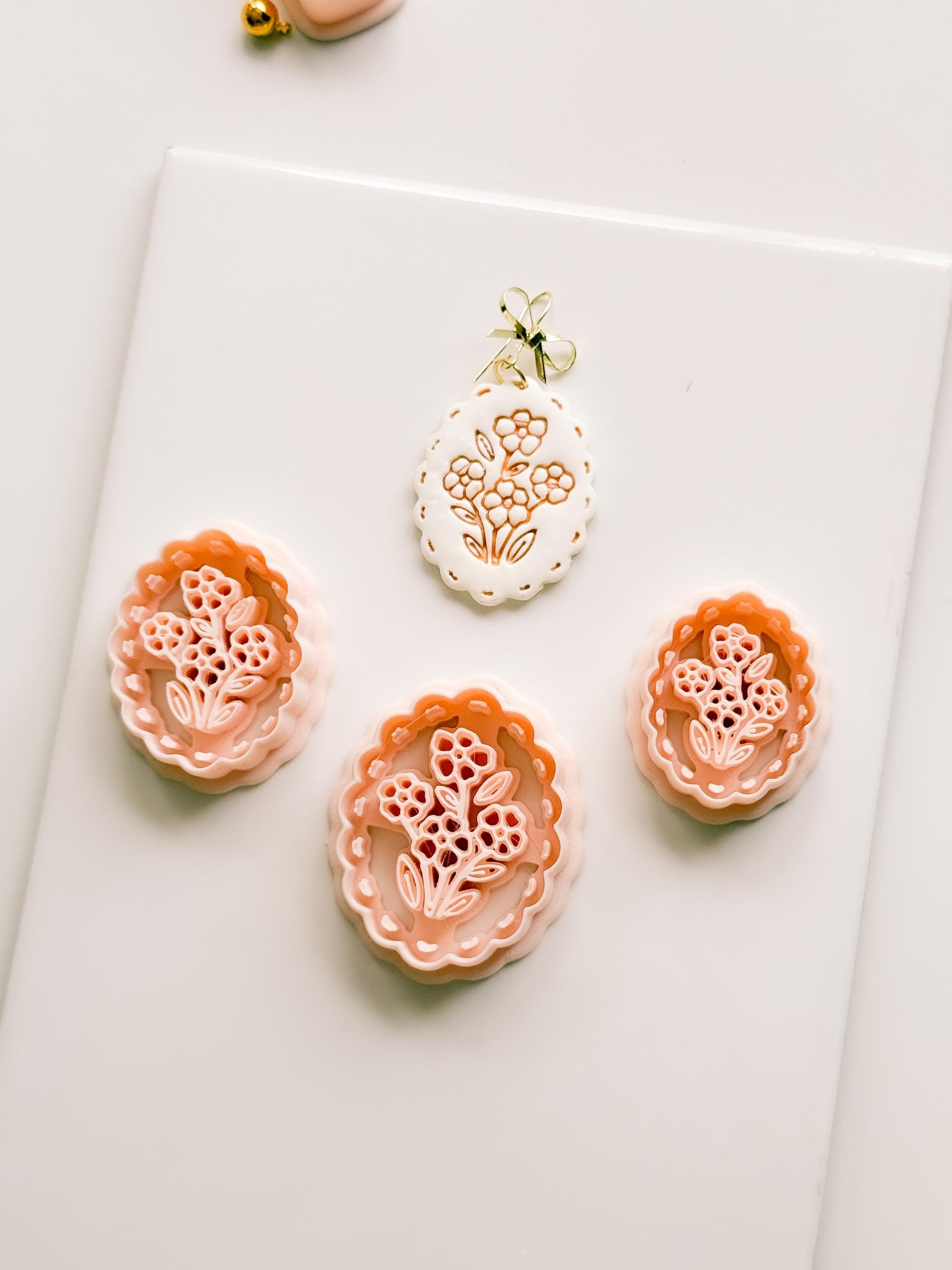 Flori Bloom Cutter: Scalloped Floral Earring Shape for Polymer Clay