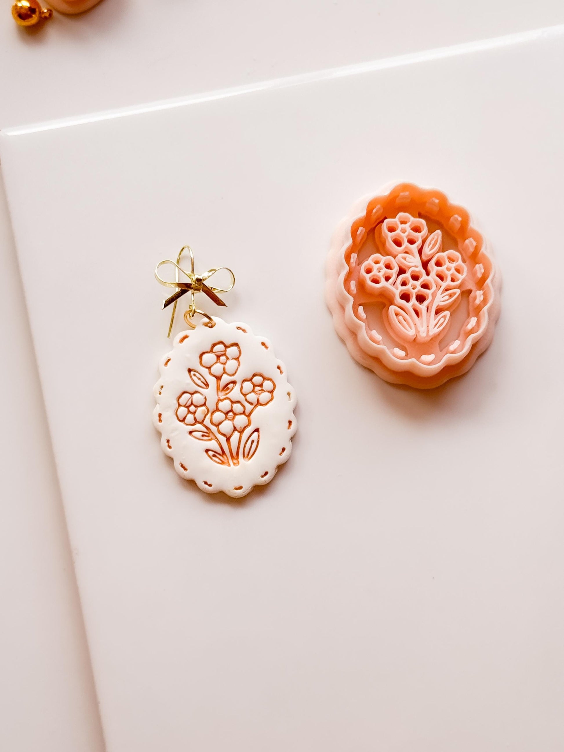 Flori Bloom Cutter: Scalloped Floral Earring Shape for Polymer Clay