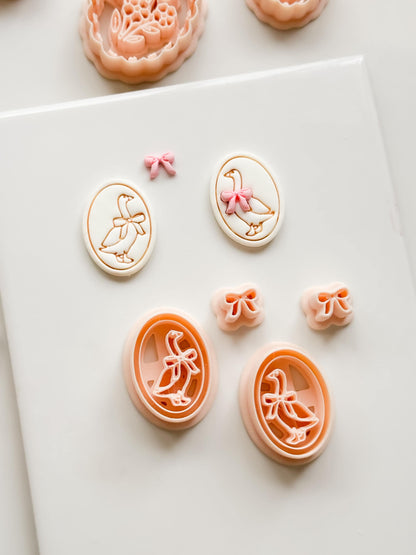 Gubo Goose Oval Cutter: Bird with Bow for Polymer Clay