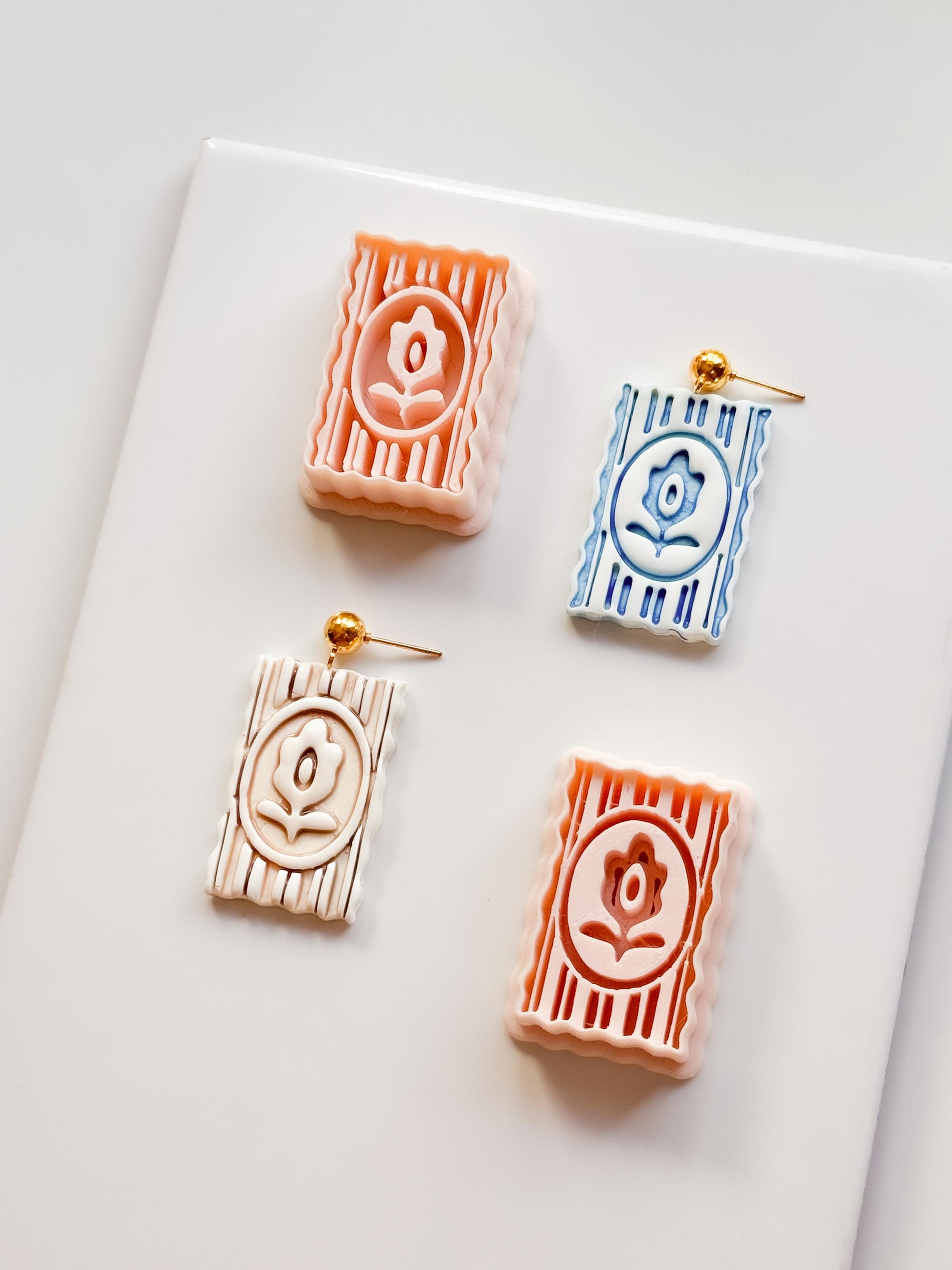 Kiri Stripe Frame Cutter: Scalloped Rectangle Emboss Tool for Polymer Clay