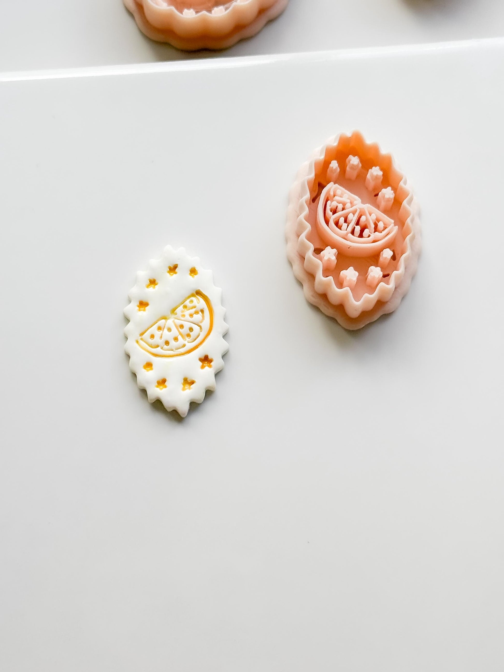 Nixi Citrus Slice Frame Cutter: Oval Shape Lemon for Polymer Clay