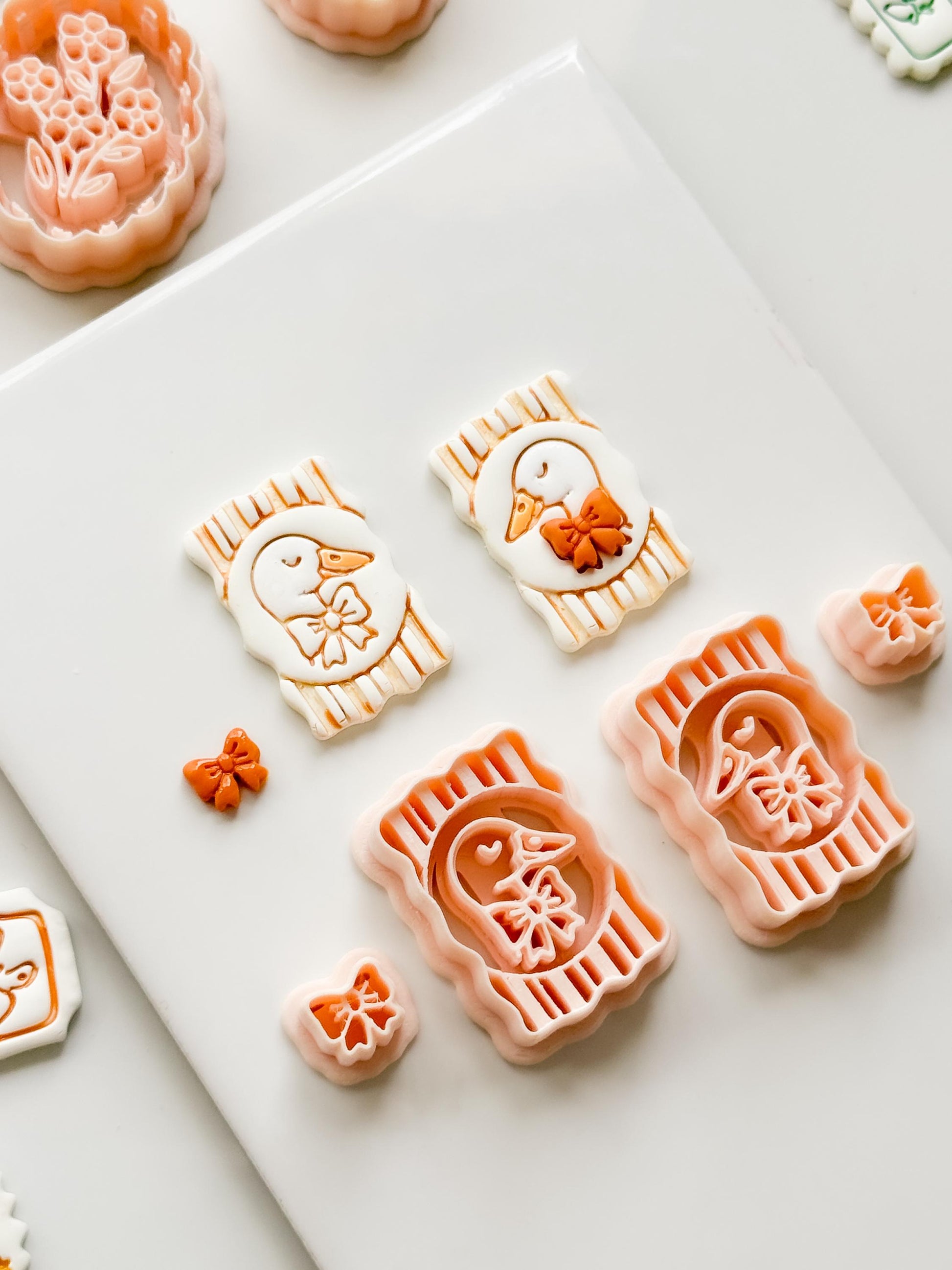 Poki Duck Frame Cutter: Striped Rectangle Polymer Clay