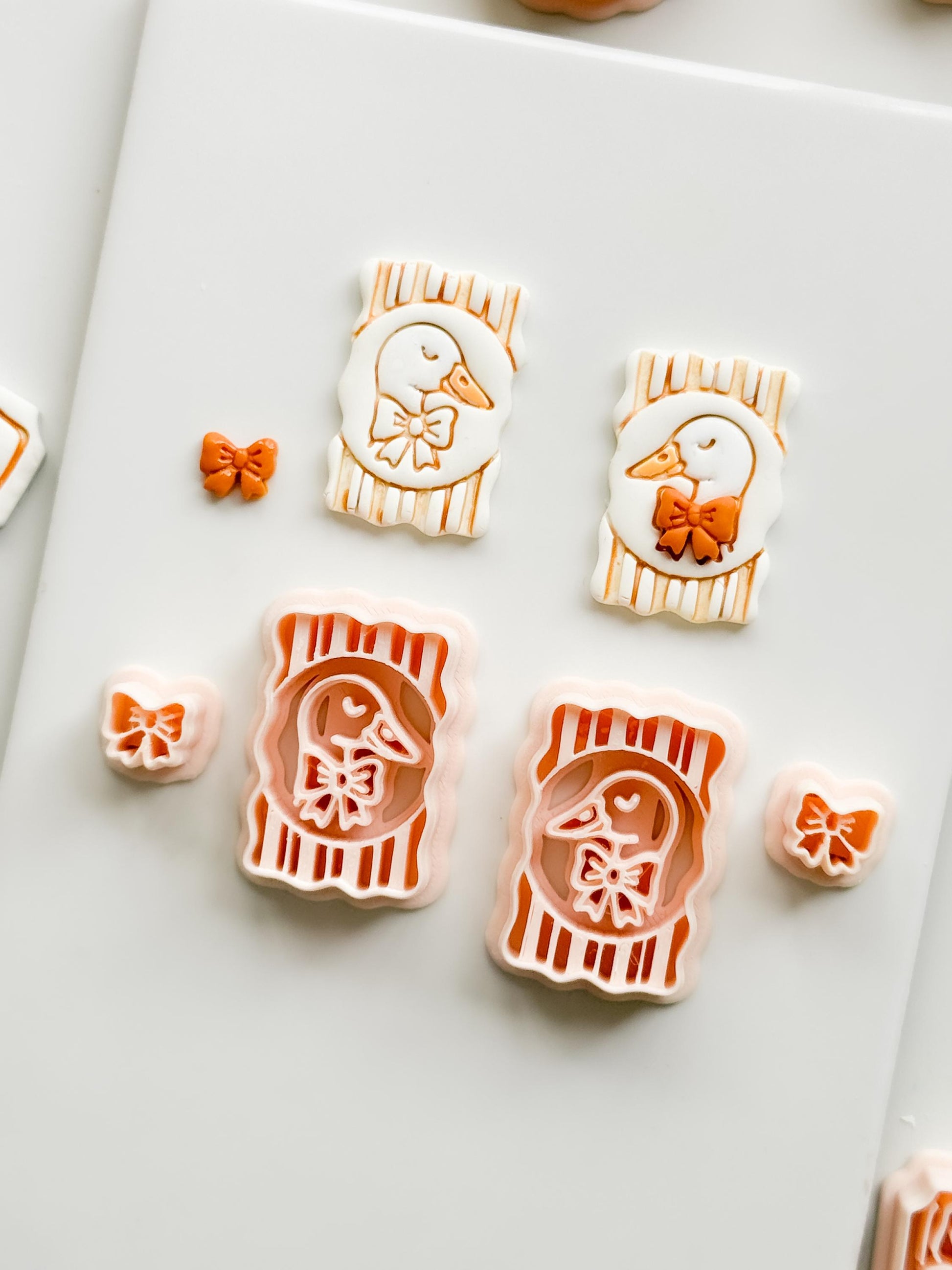 Poki Duck Frame Cutter: Striped Rectangle Polymer Clay
