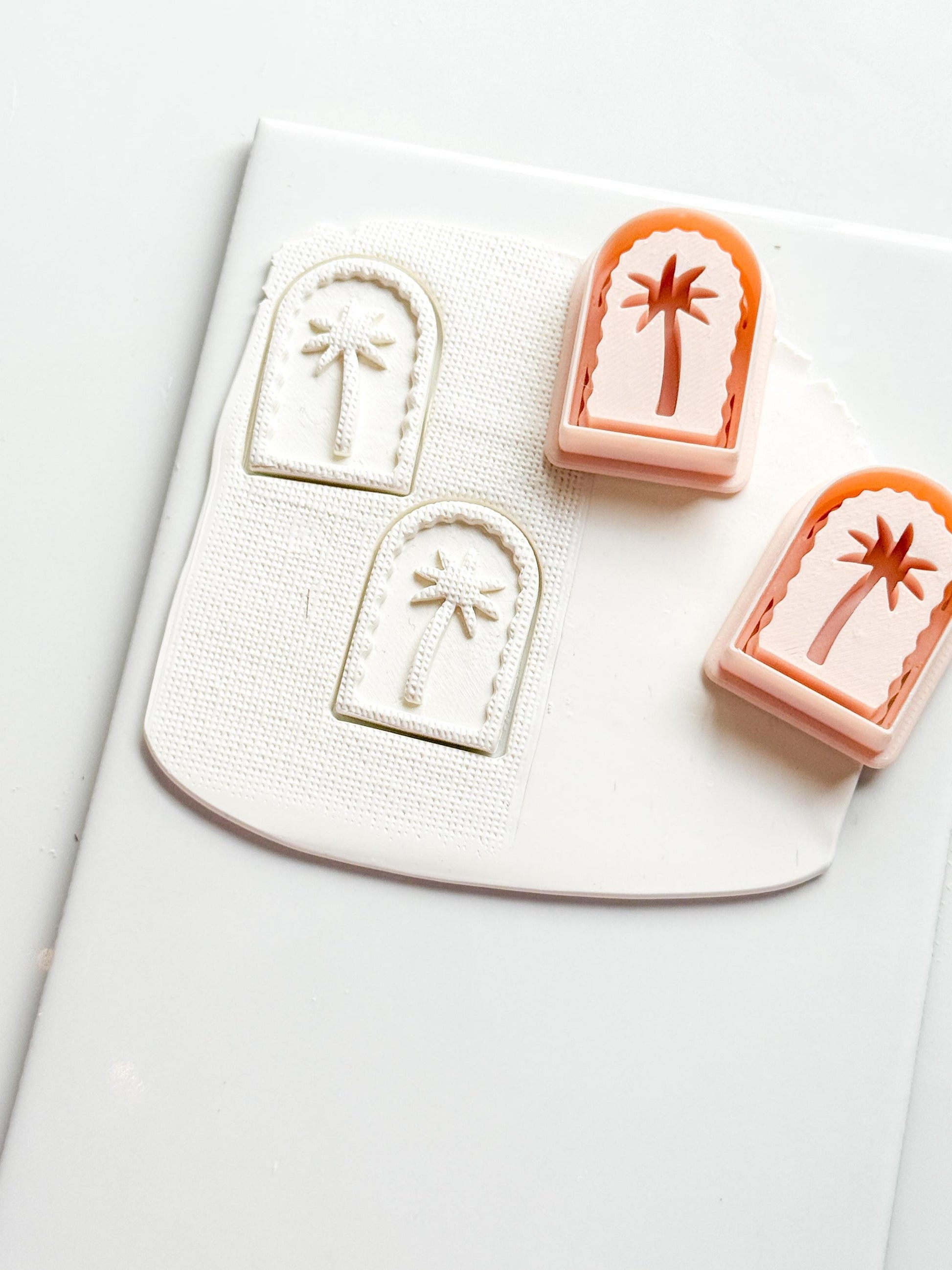 Palm Time Cutter: Deboss & Imprint Tropical Tree Shape for Polymer Clay
