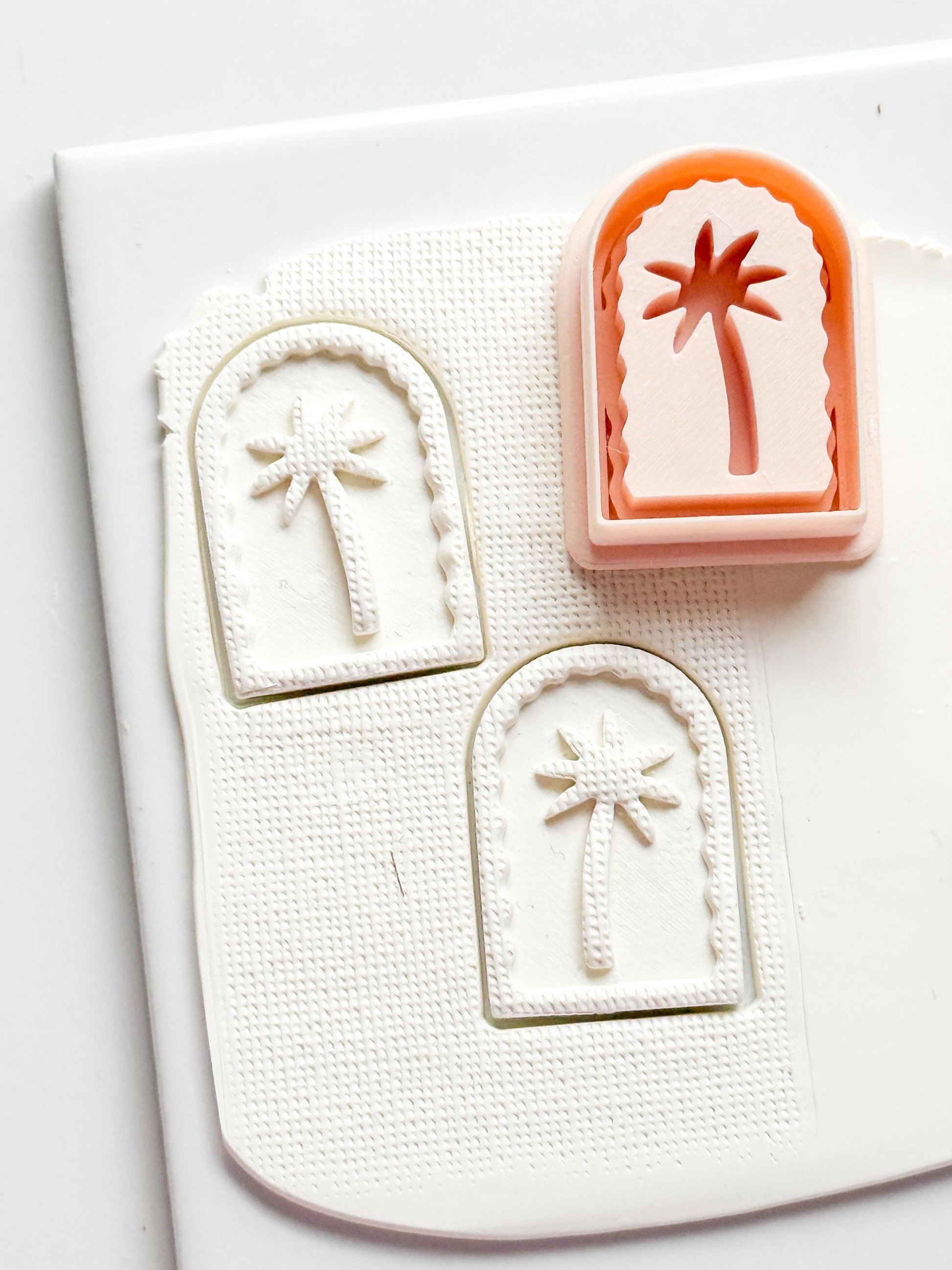 Palm Time Cutter: Deboss & Imprint Tropical Tree Shape for Polymer Clay
