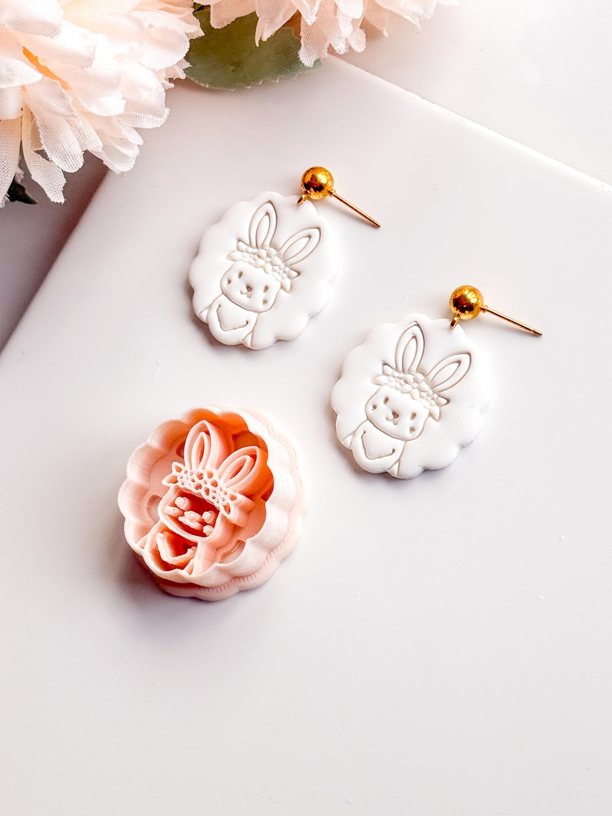 Daisy Bunny Polymer Clay Cutter: Scalloped Edge Floral Rabbit