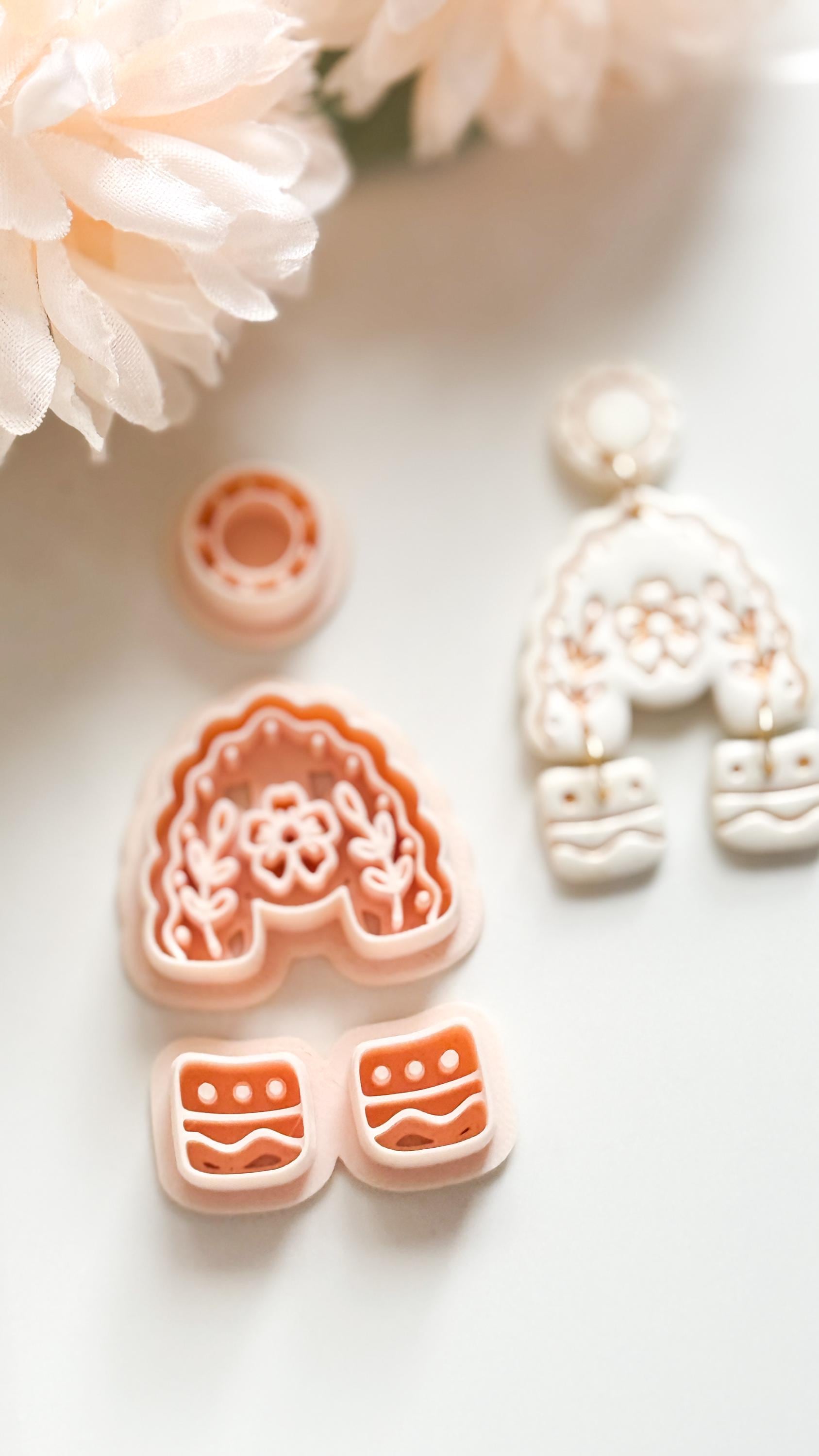 Folk Floral Arch Polymer Clay Cutter: Botanical Rainbow Embosser