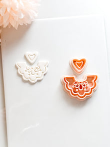 Una Frill Polymer Clay Cutter: Scalloped Edge Arch Embosser