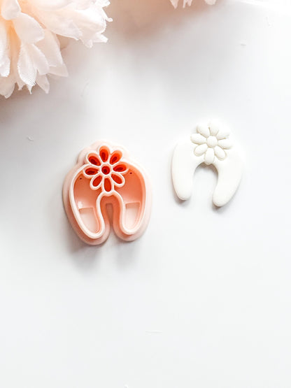 Arch Lila Clay Cutter: Floral U-Shape Design for Polymer Clay Jewelry