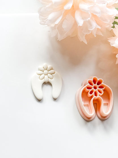 Arch Lila Clay Cutter: Floral U-Shape Design for Polymer Clay Jewelry