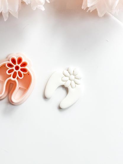Arch Lila Clay Cutter: Floral U-Shape Design for Polymer Clay Jewelry