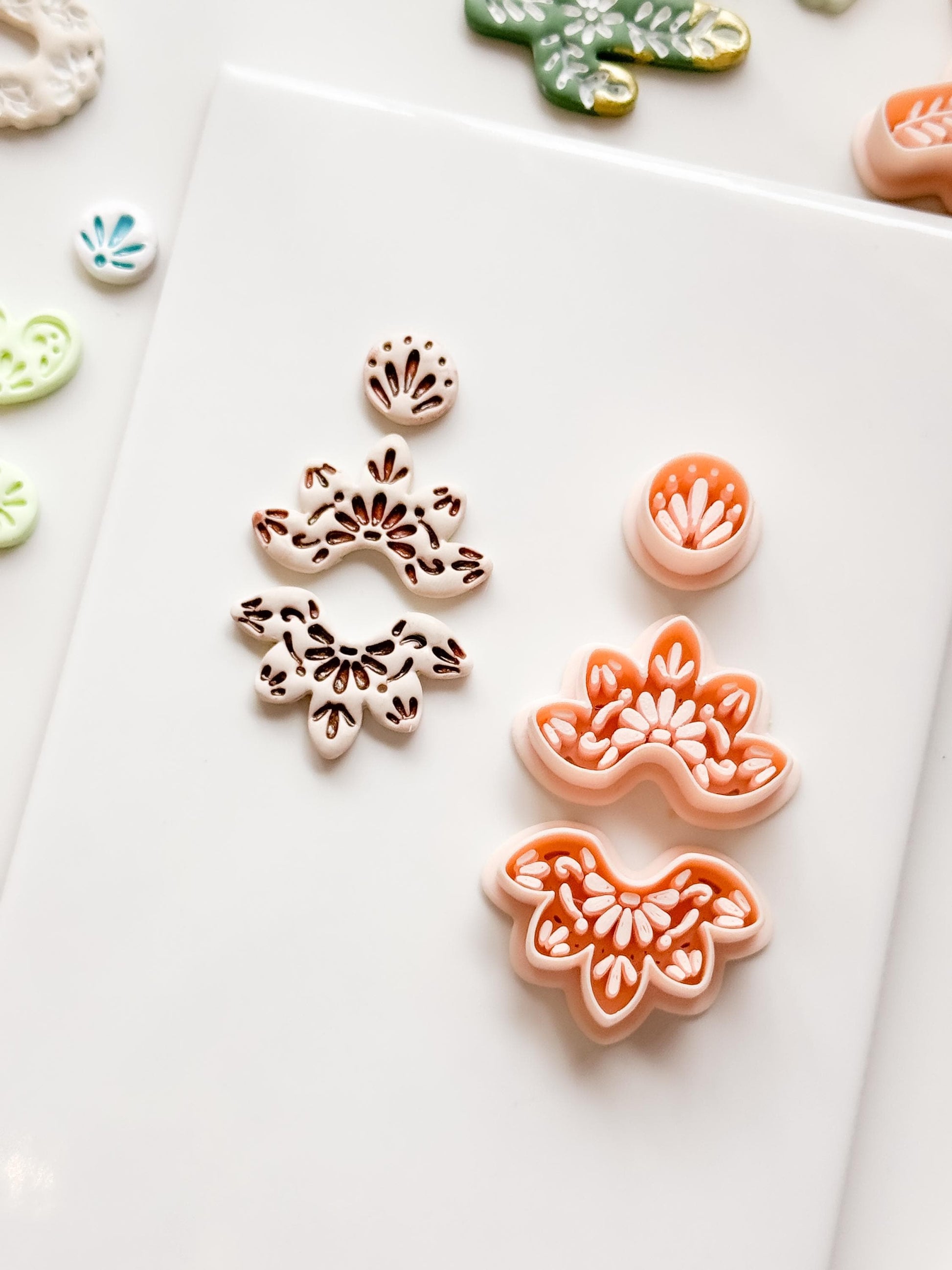 Talavera Cruz Clay Cutter: Floral Fan Shape for Polymer Clay