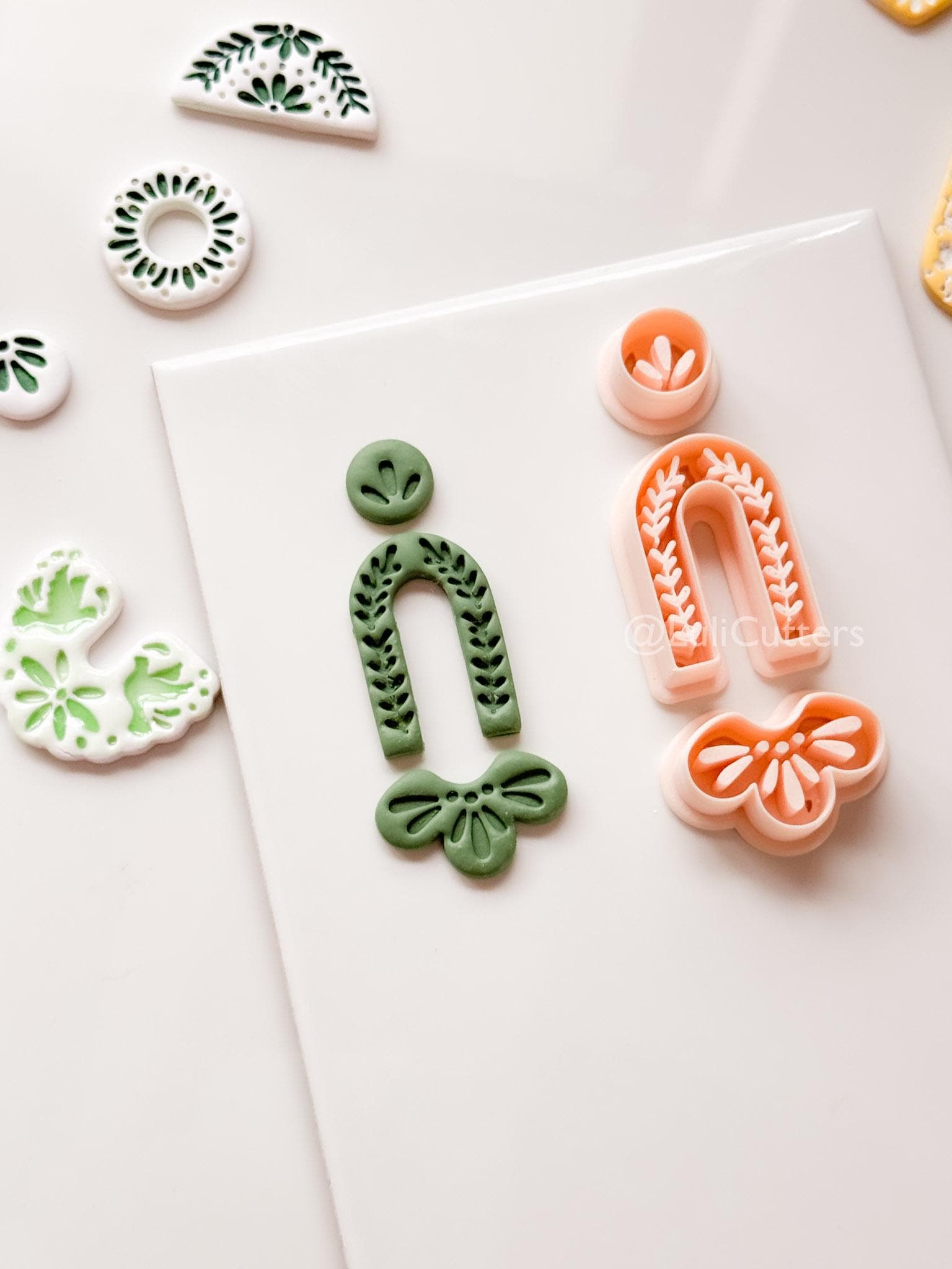 Arco Laurel Clay Cutter: Arch Shape for Polymer Clay