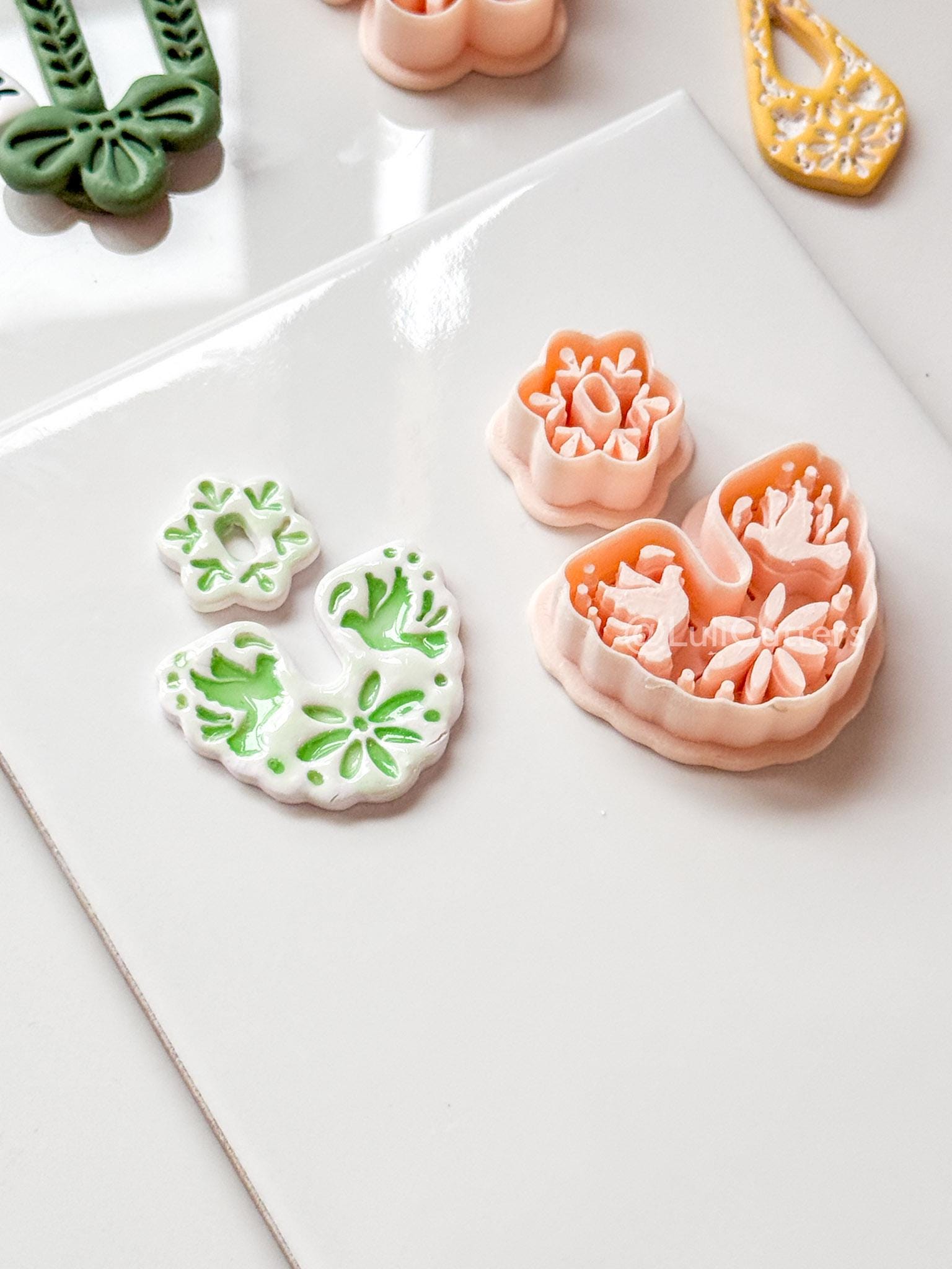 Azulejo Paloma Clay Cutter: Bird and Floral Arch Shape for Polymer Clay
