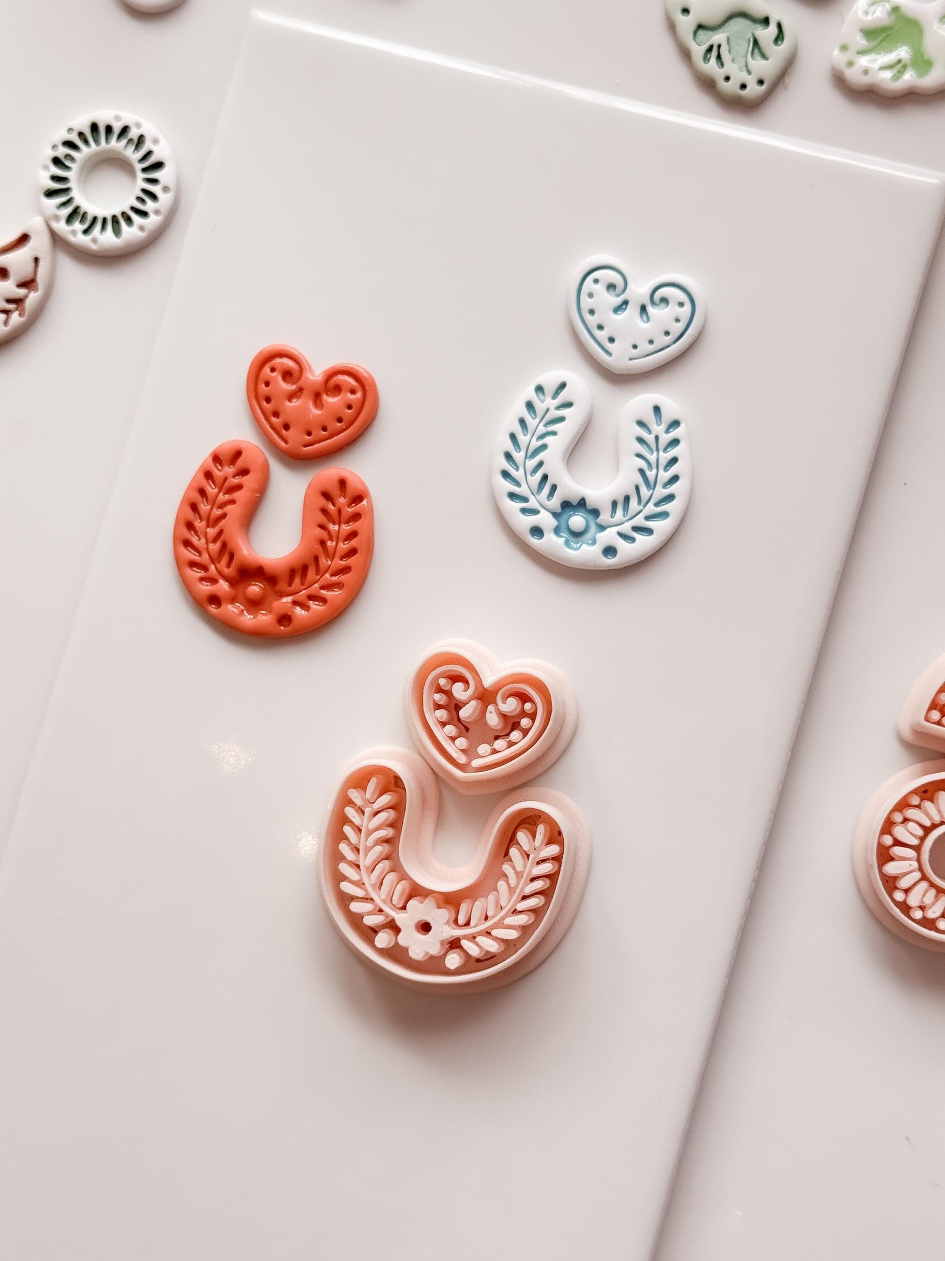 Puebla Heart Arch Clay Cutter: Floral Shape for Polymer Clay