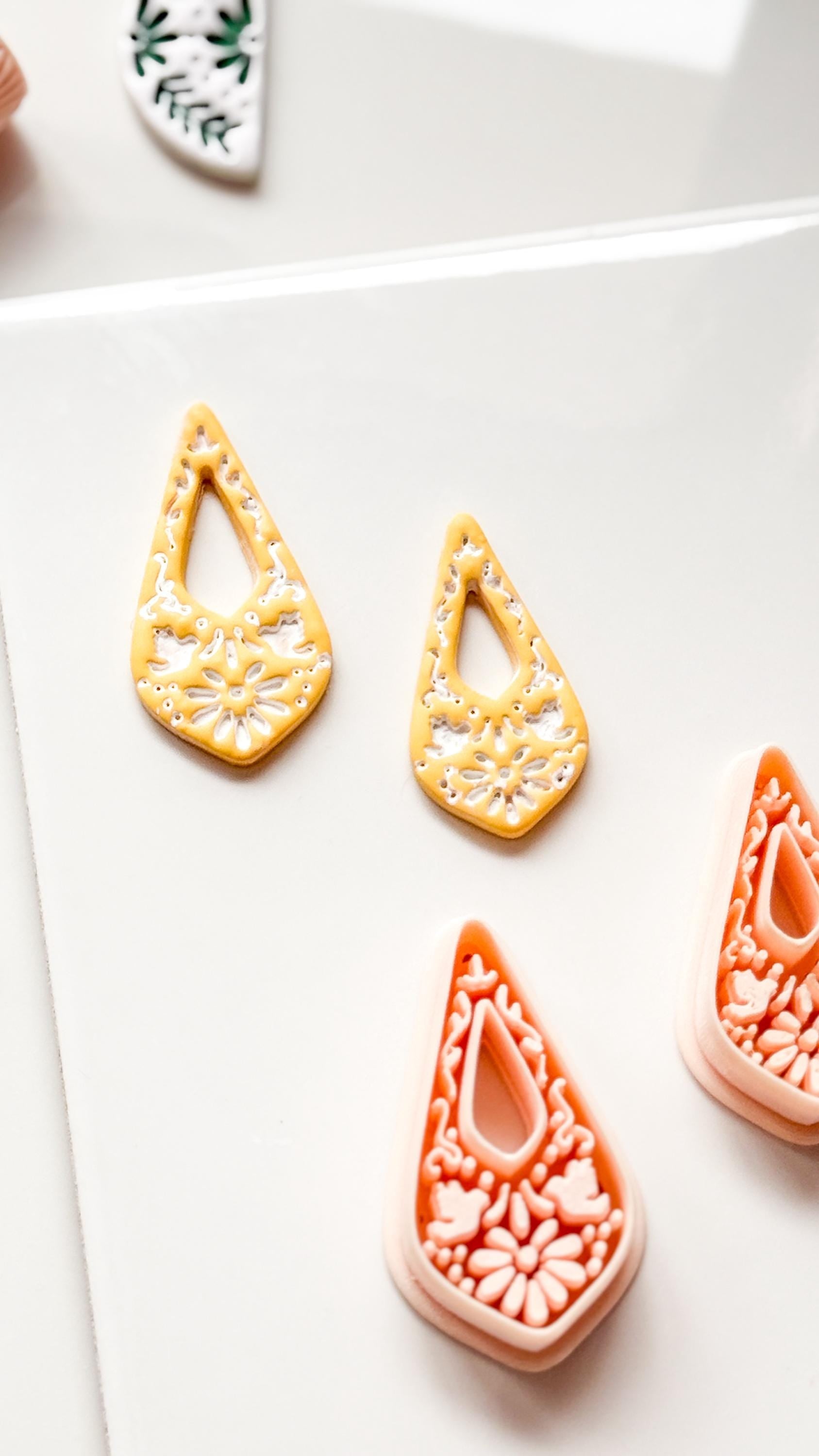 Lágrima Paloma Clay Cutter: Bird and Floral Teardrop Shape for Polymer Clay