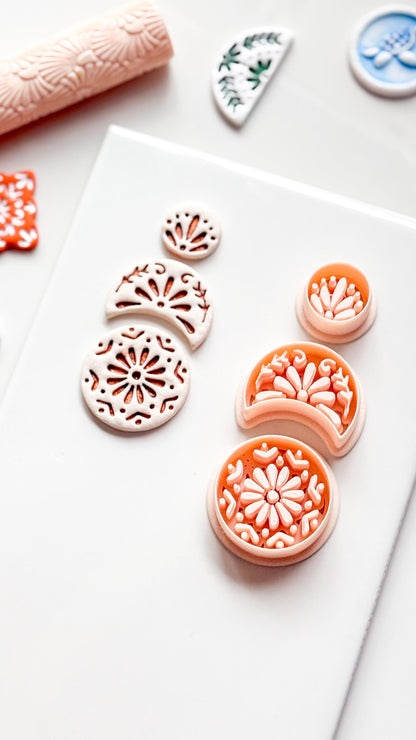 Medalla Tres Clay Cutter: Triple Tier Floral Arch for Polymer Clay