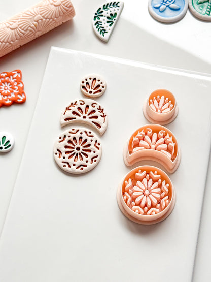 Medalla Tres Clay Cutter: Triple Tier Floral Arch for Polymer Clay