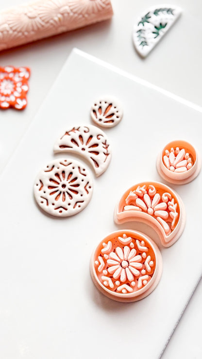 Medalla Tres Clay Cutter: Triple Tier Floral Arch for Polymer Clay