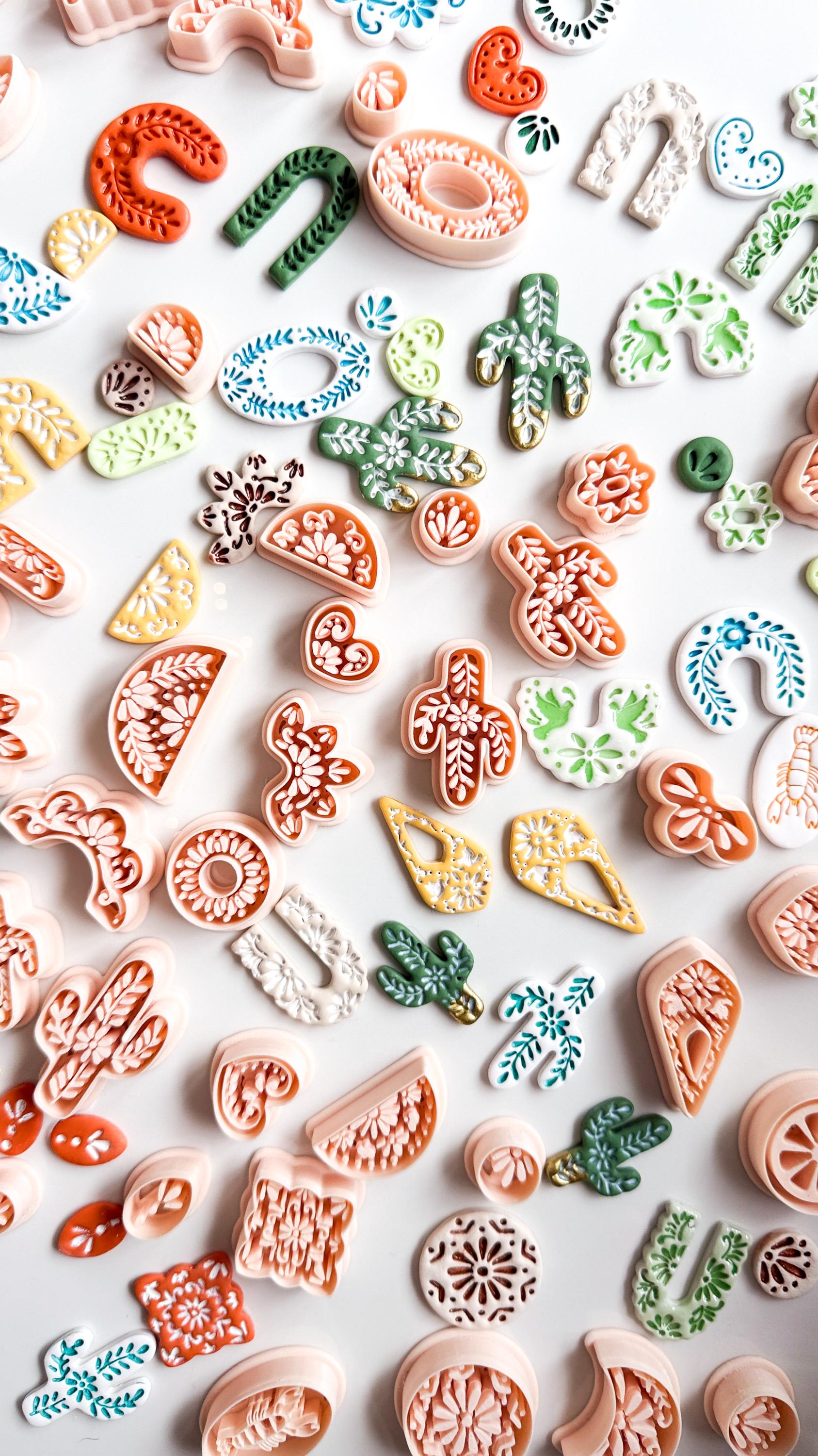 Talavera Cruz Clay Cutter: Floral Fan Shape for Polymer Clay