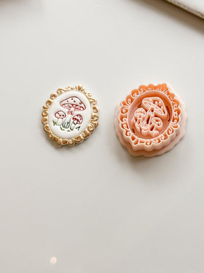 Noe Mushroom Clay Cutter: Embossed Fungi Oval Frame