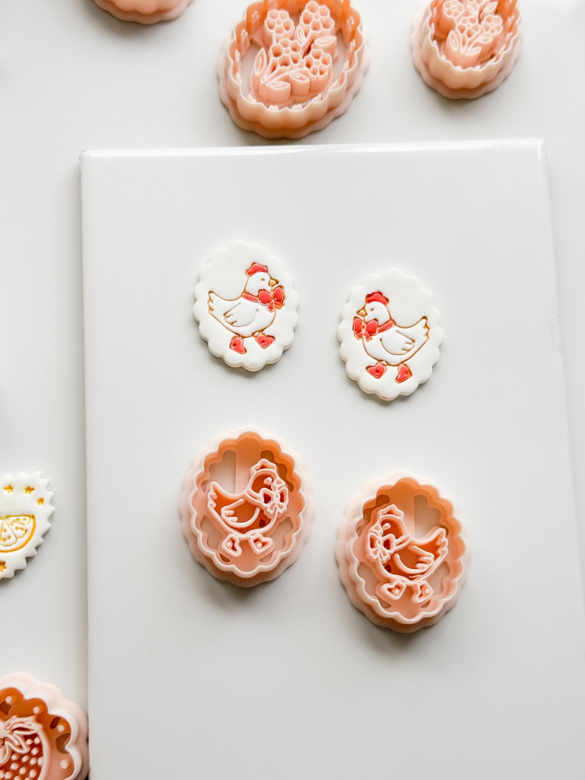 Cutey Chick Cutter: Oval Chicken Earring Shape for Polymer Clay