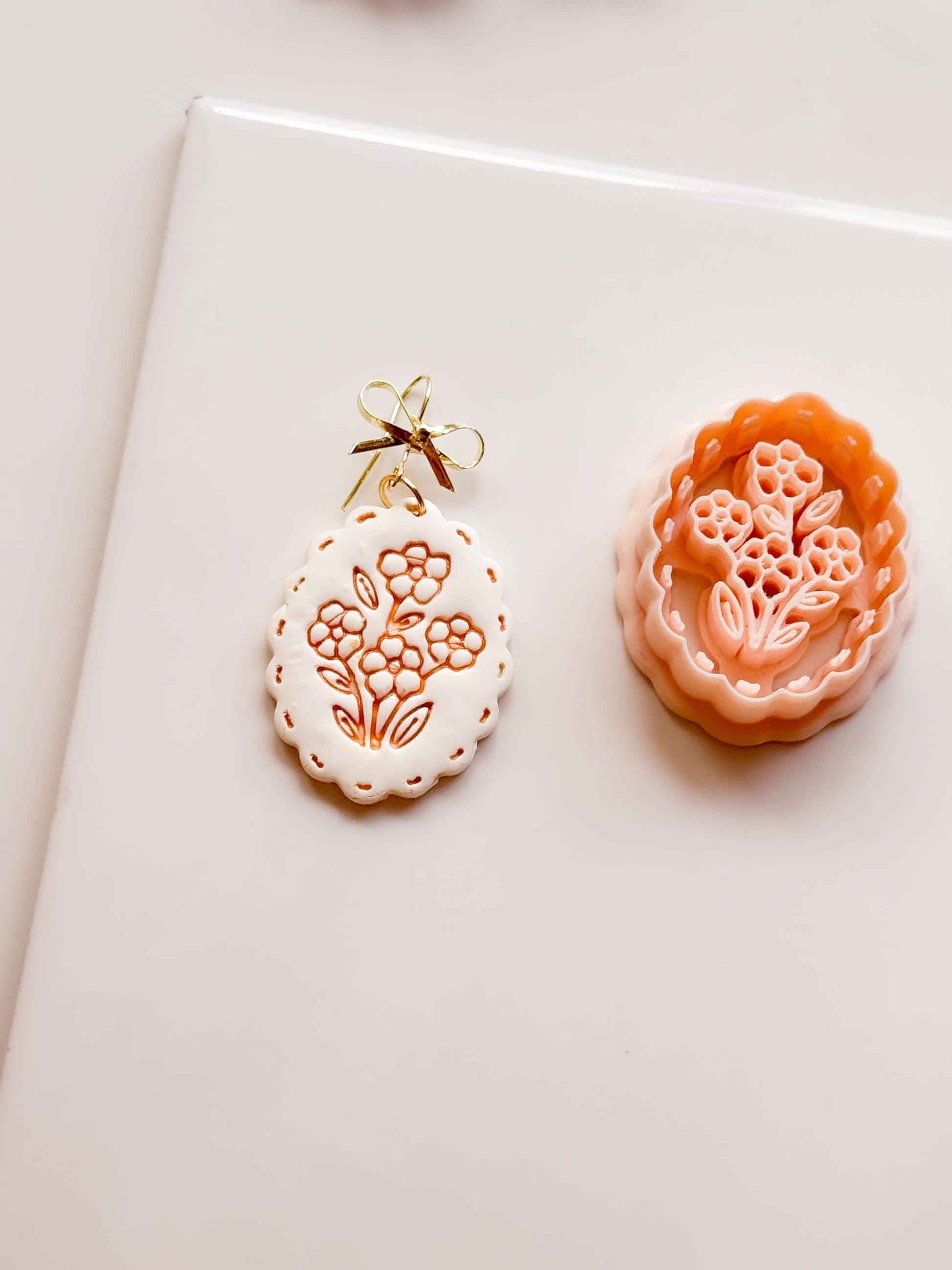 Flori Bloom Cutter: Scalloped Floral Earring Shape for Polymer Clay