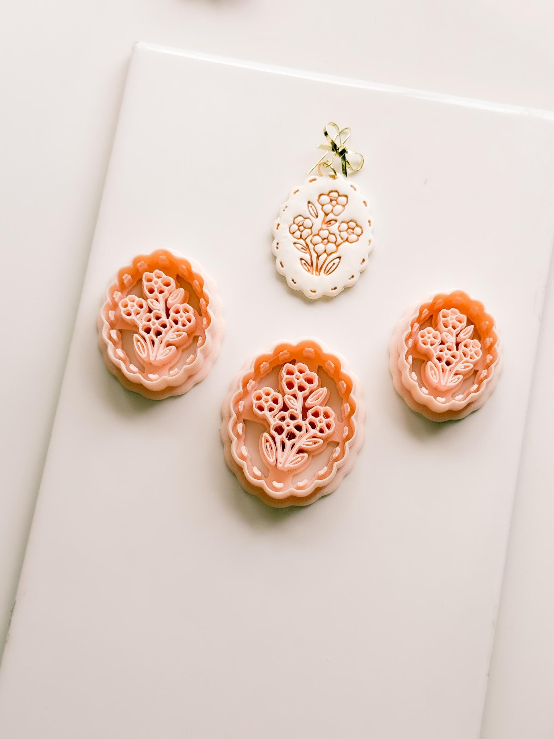 Flori Bloom Cutter: Scalloped Floral Earring Shape for Polymer Clay