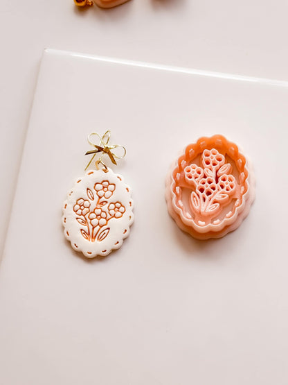 Flori Bloom Cutter: Scalloped Floral Earring Shape for Polymer Clay