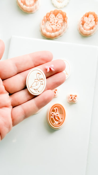 Gubo Goose Oval Cutter: Bird with Bow for Polymer Clay