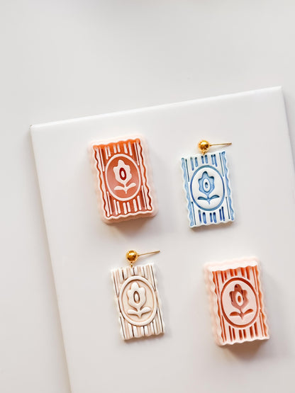 Kiri Stripe Frame Cutter: Scalloped Rectangle Emboss Tool for Polymer Clay