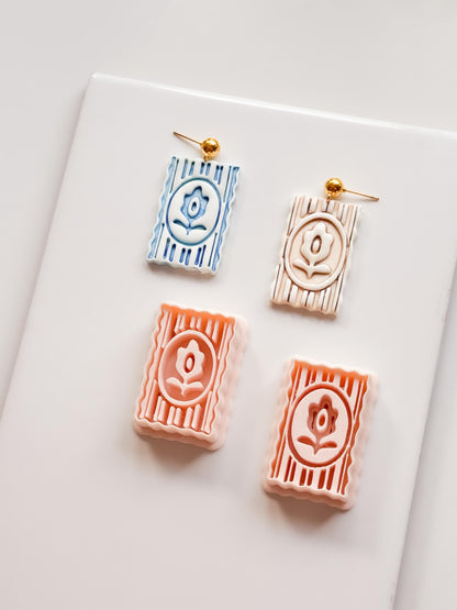 Kiri Stripe Frame Cutter: Scalloped Rectangle Emboss Tool for Polymer Clay