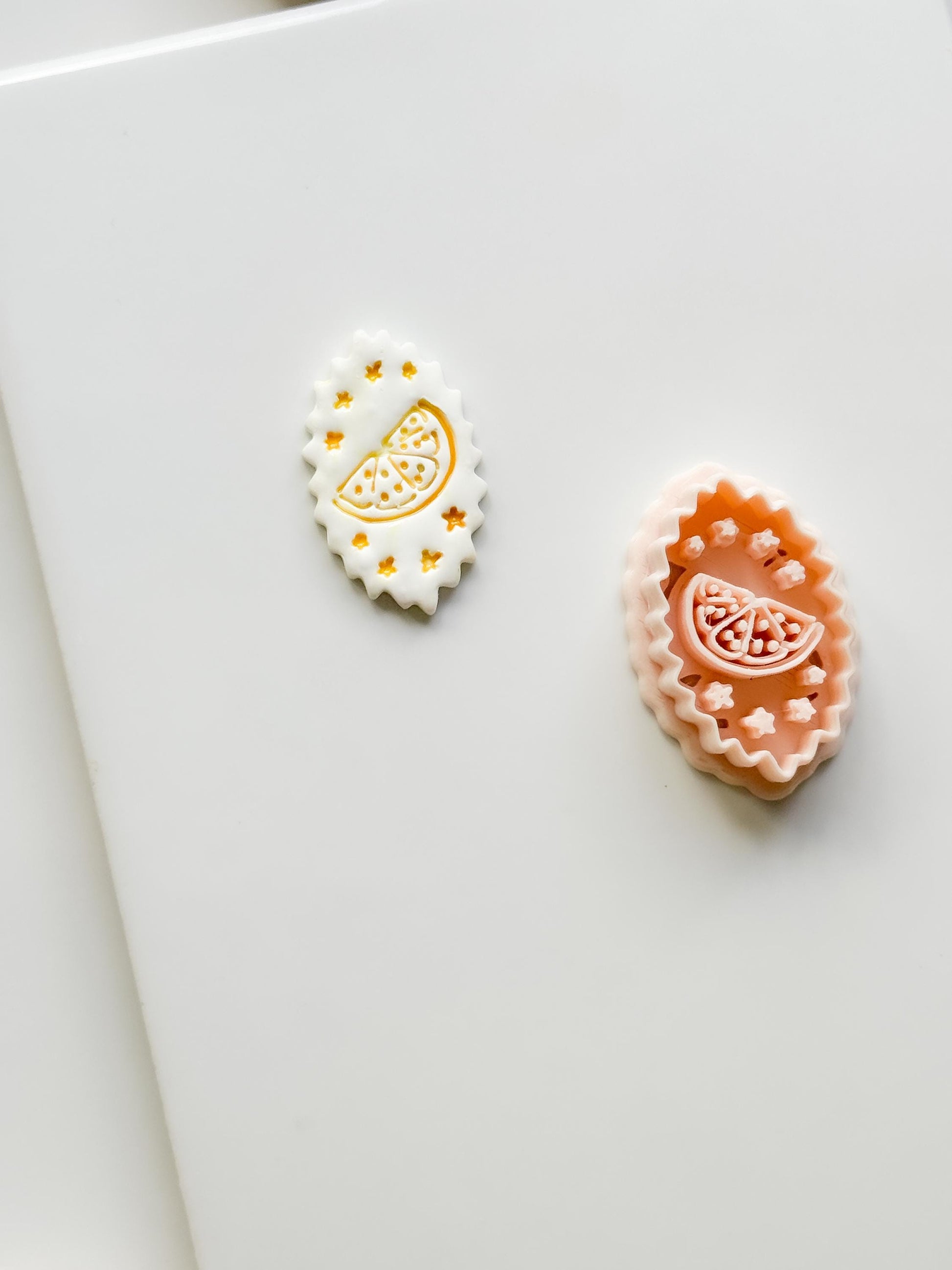 Nixi Citrus Slice Frame Cutter: Oval Shape Lemon for Polymer Clay