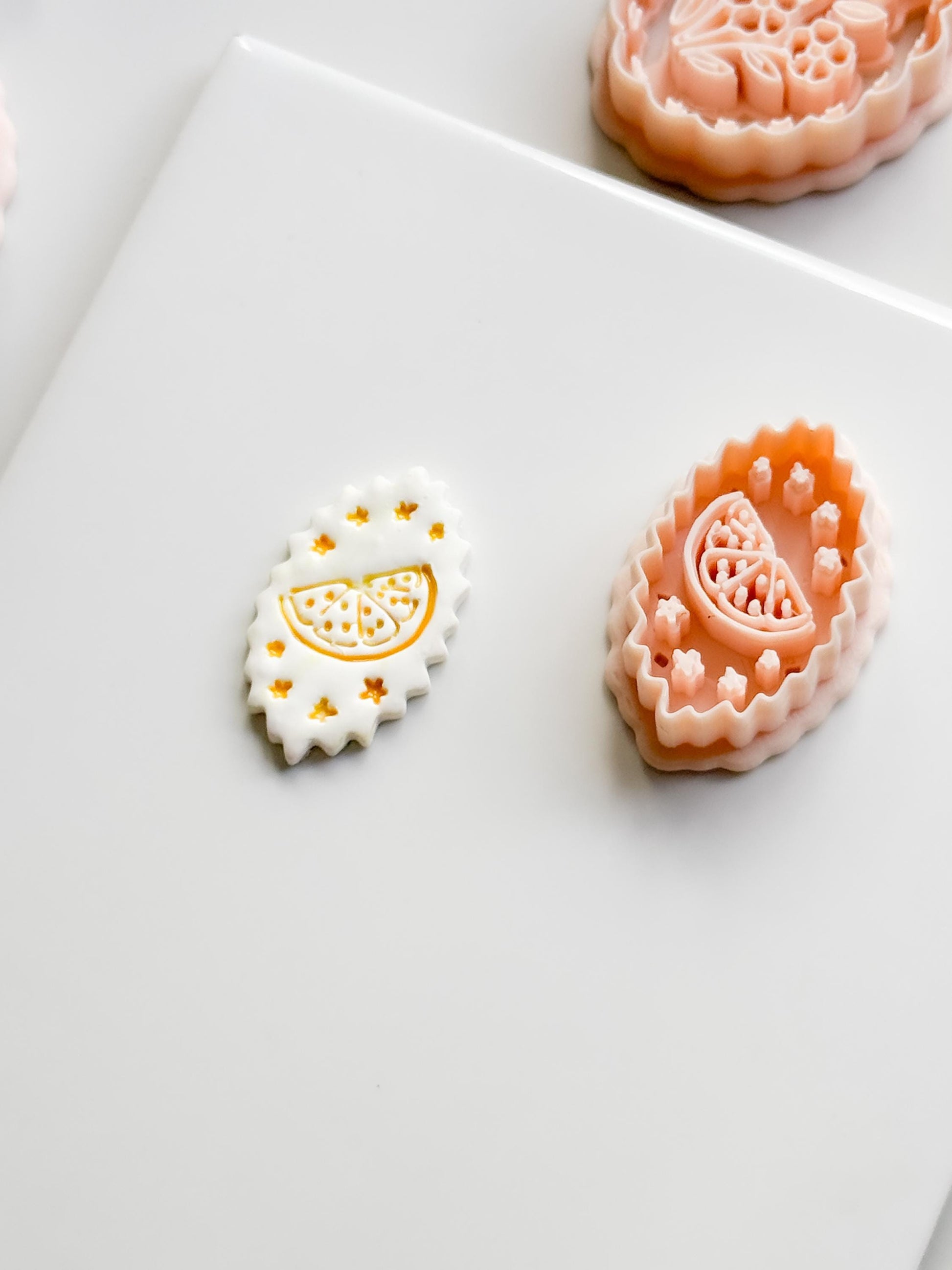 Nixi Citrus Slice Frame Cutter: Oval Shape Lemon for Polymer Clay