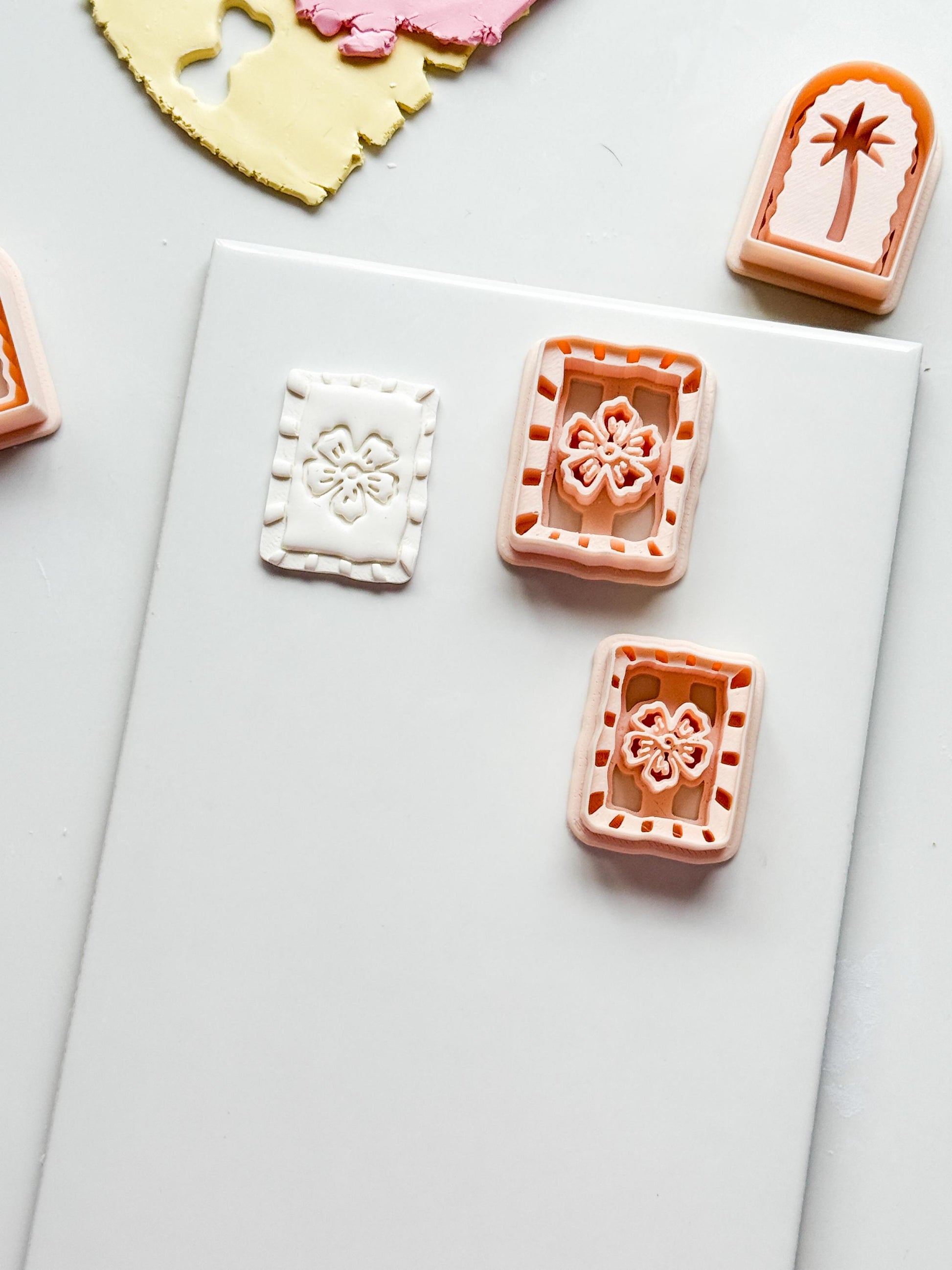 Sari Stripe Frame Cutter: Rectangular Floral Shape for Polymer Clay