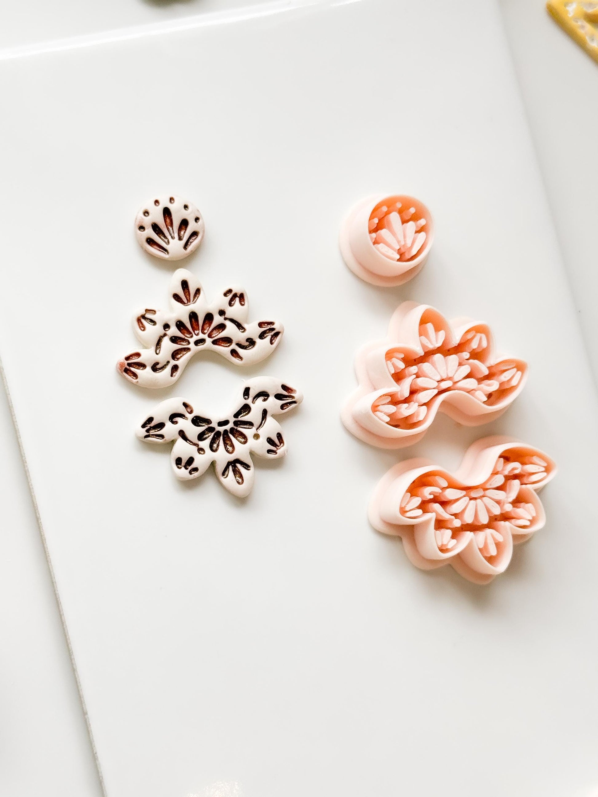 Talavera Cruz Clay Cutter: Floral Fan Shape for Polymer Clay