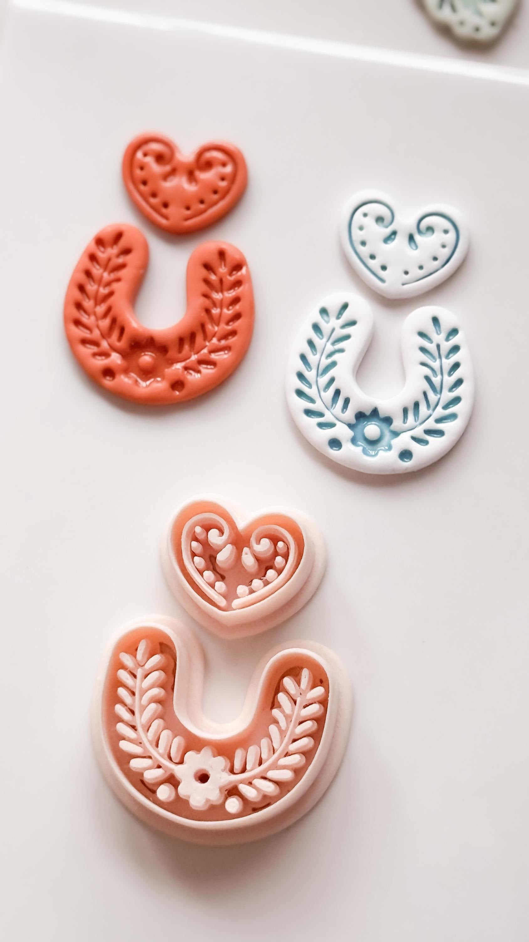 Puebla Heart Arch Clay Cutter: Floral Shape for Polymer Clay