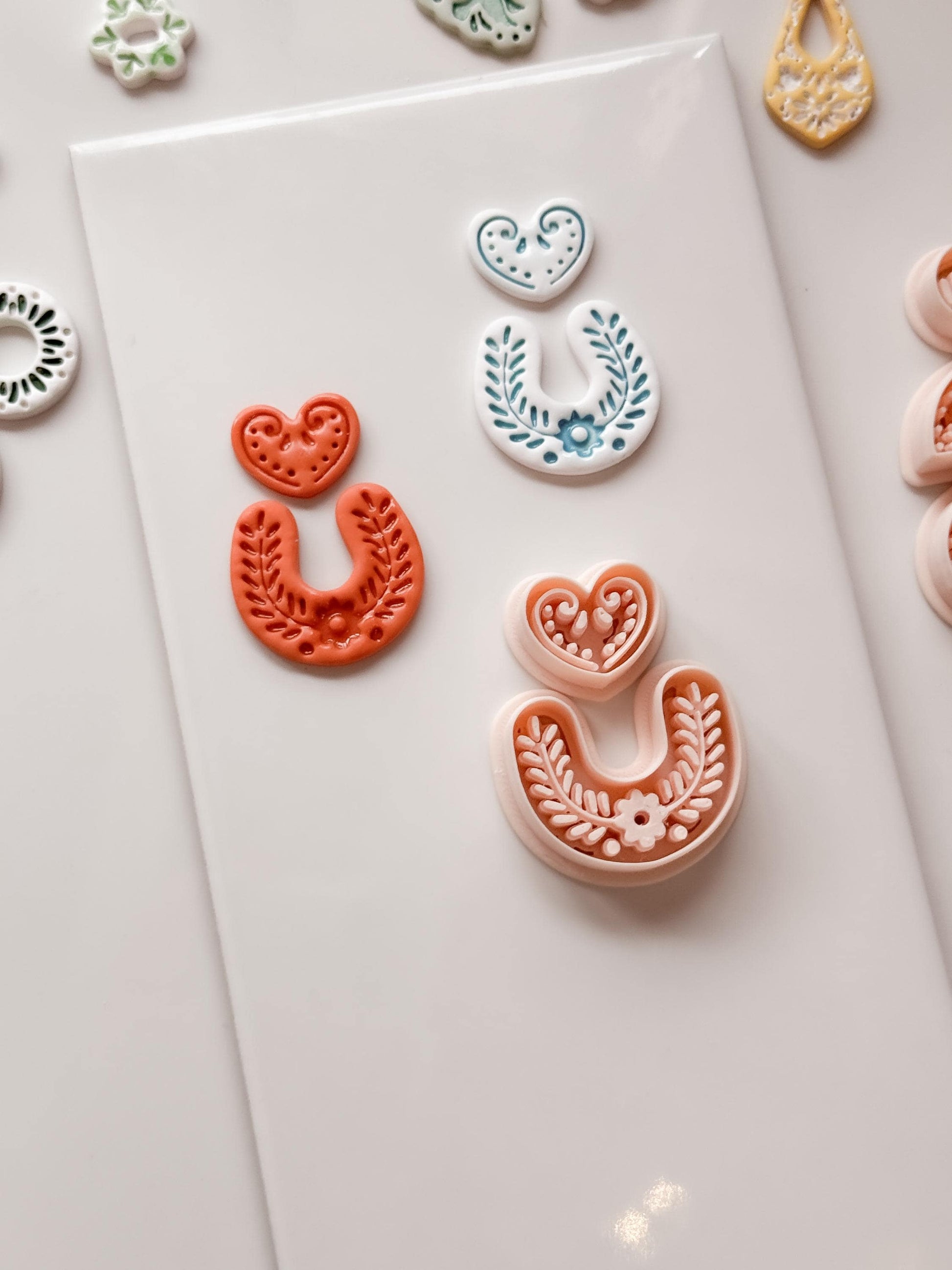 Puebla Heart Arch Clay Cutter: Floral Shape for Polymer Clay