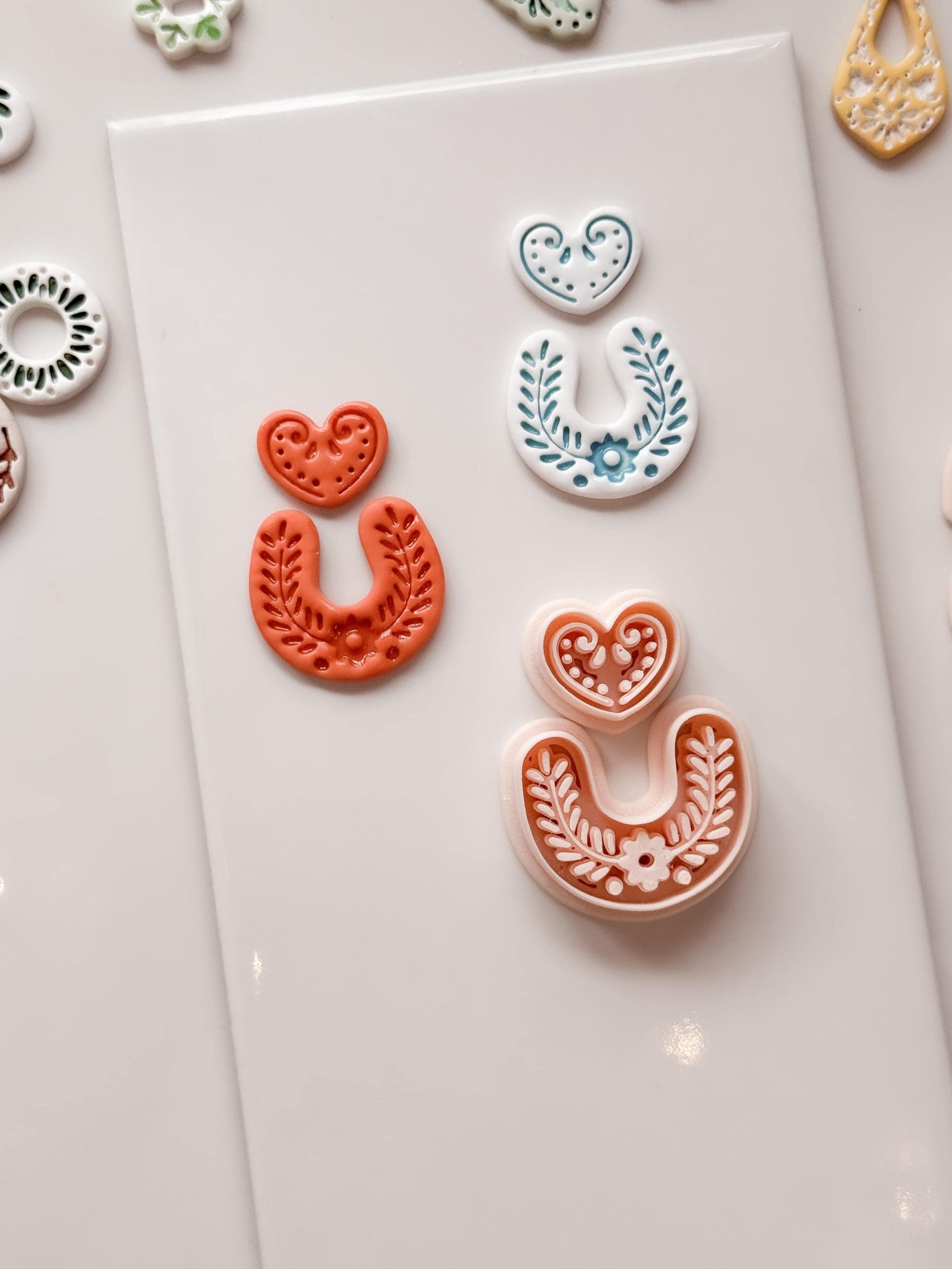 Puebla Heart Arch Clay Cutter: Floral Shape for Polymer Clay