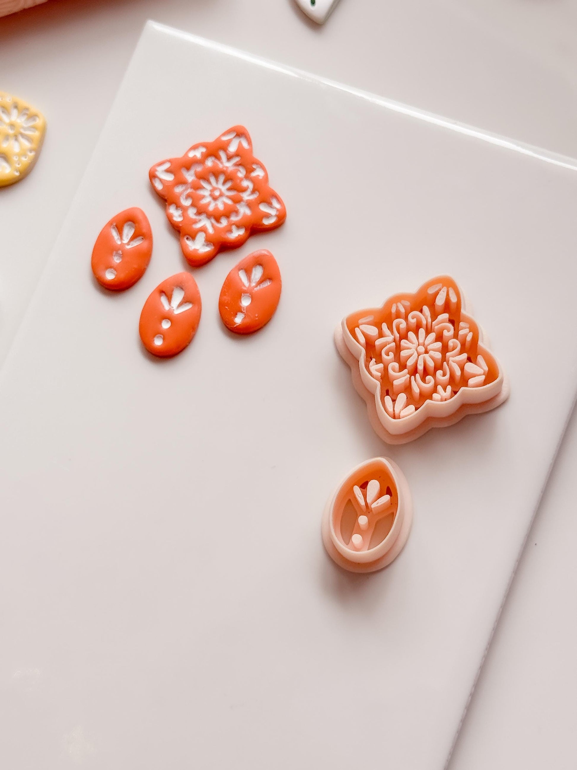 Cruz Talavera Clay Cutter: Quatrefoil Floral Shape for Polymer Clay