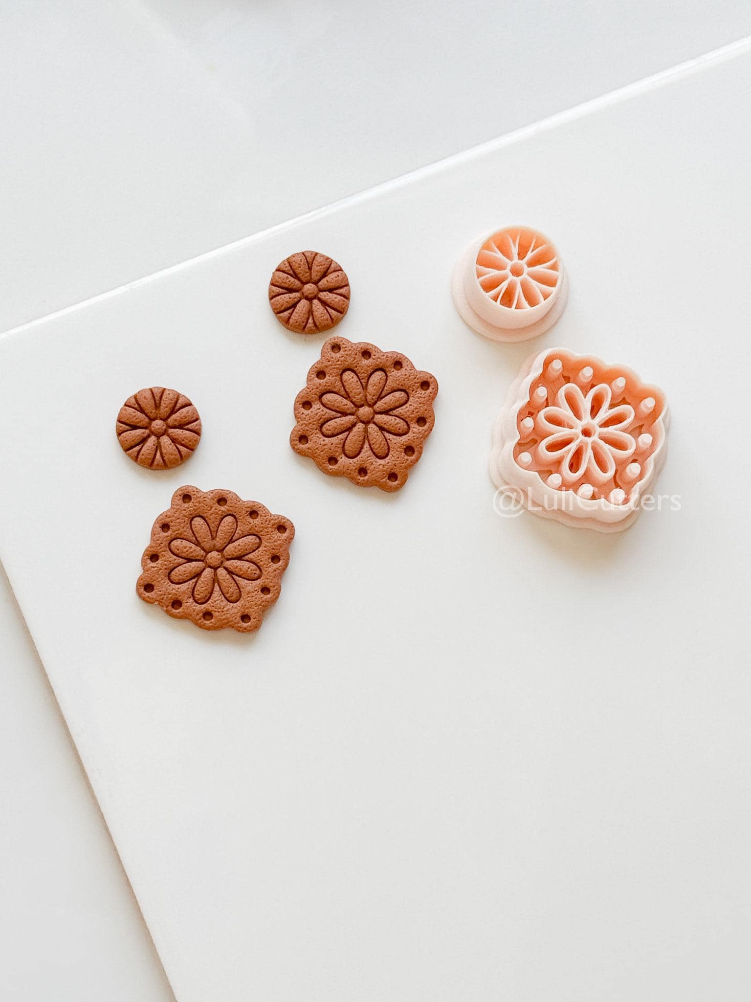 Jardin tile clay cutter: Floral Embossed Polymer Clay Earring