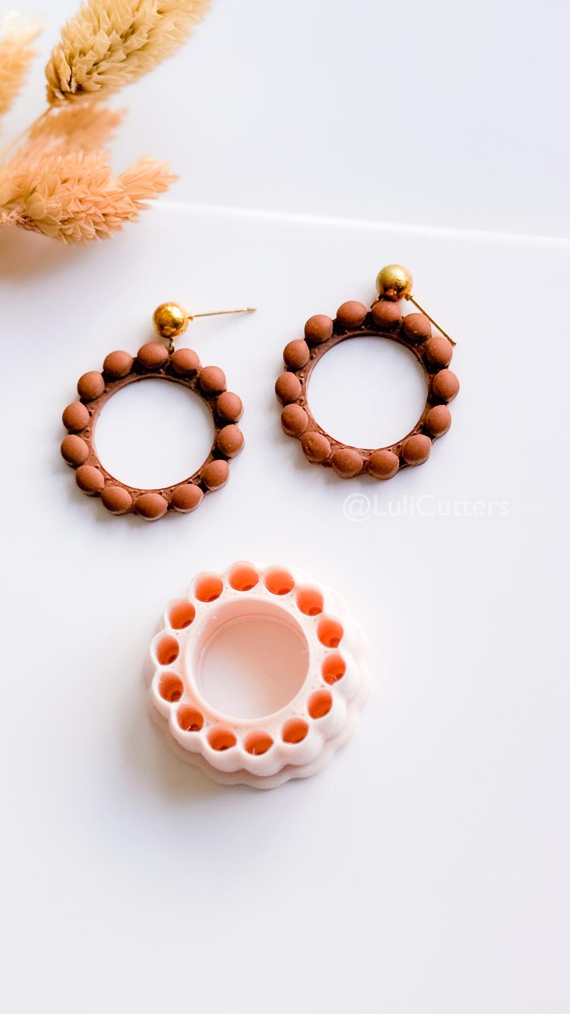 Bead Frame Circle Cutter : Beaded Look Clay Cutter