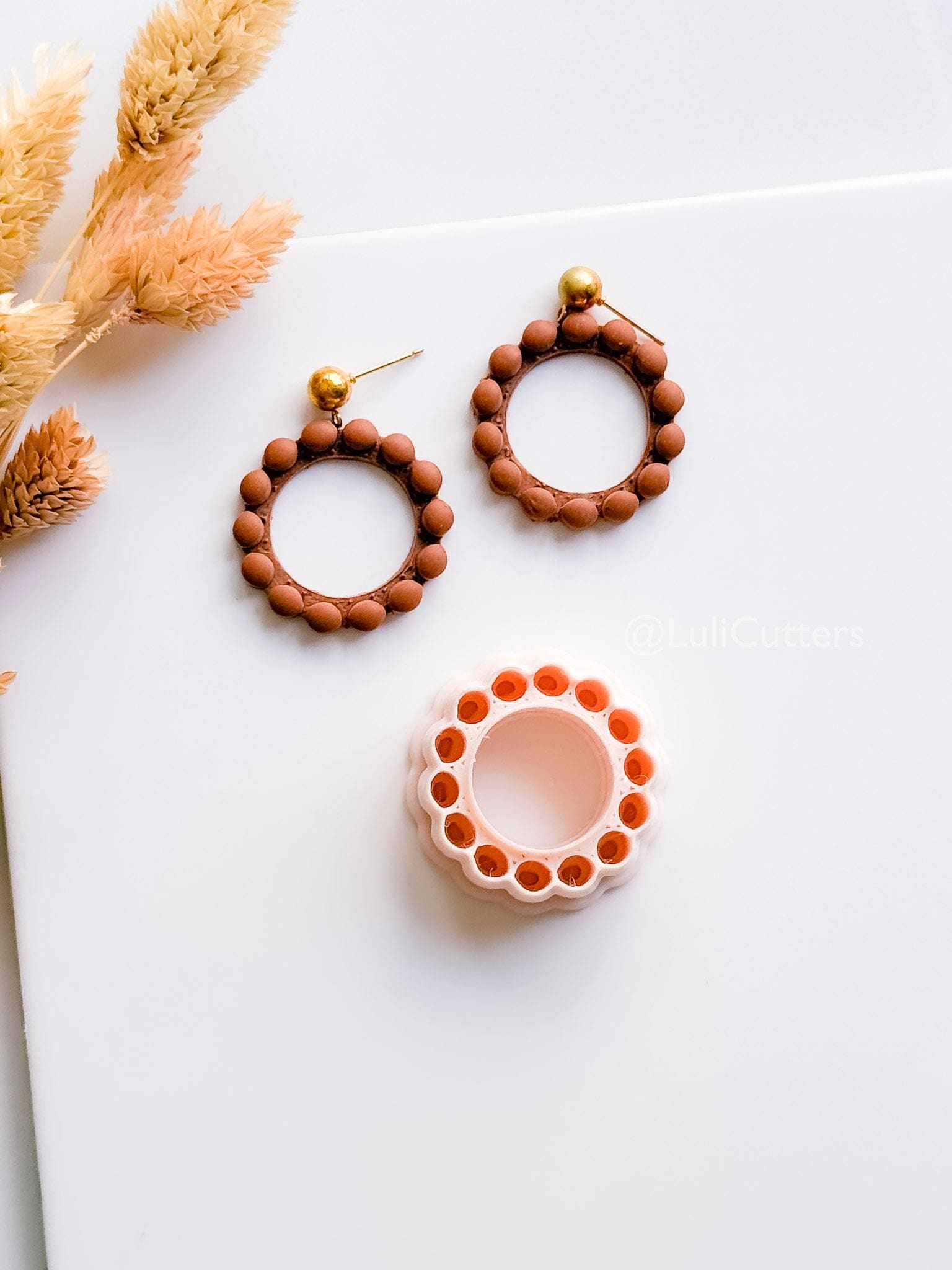 Bead Frame Circle Cutter : Beaded Look Clay Cutter