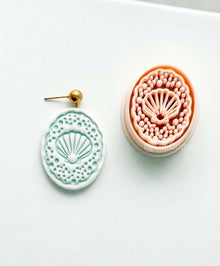 Shell Laura Cutter: Seashell with Pearl Frame for Polymer Clay