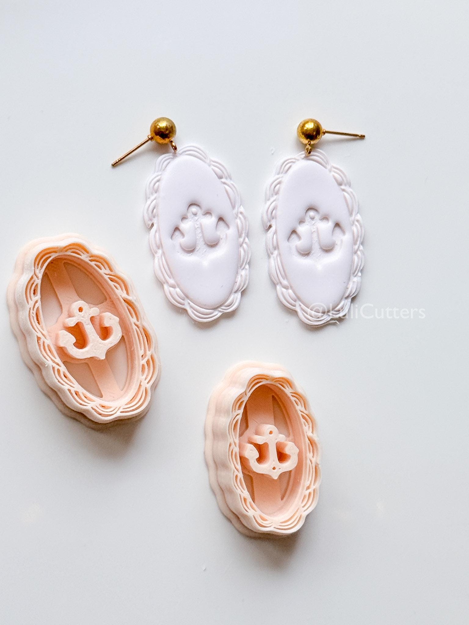 Framed Anchor Cutter: Scalloped Marine Design for Polymer Clay