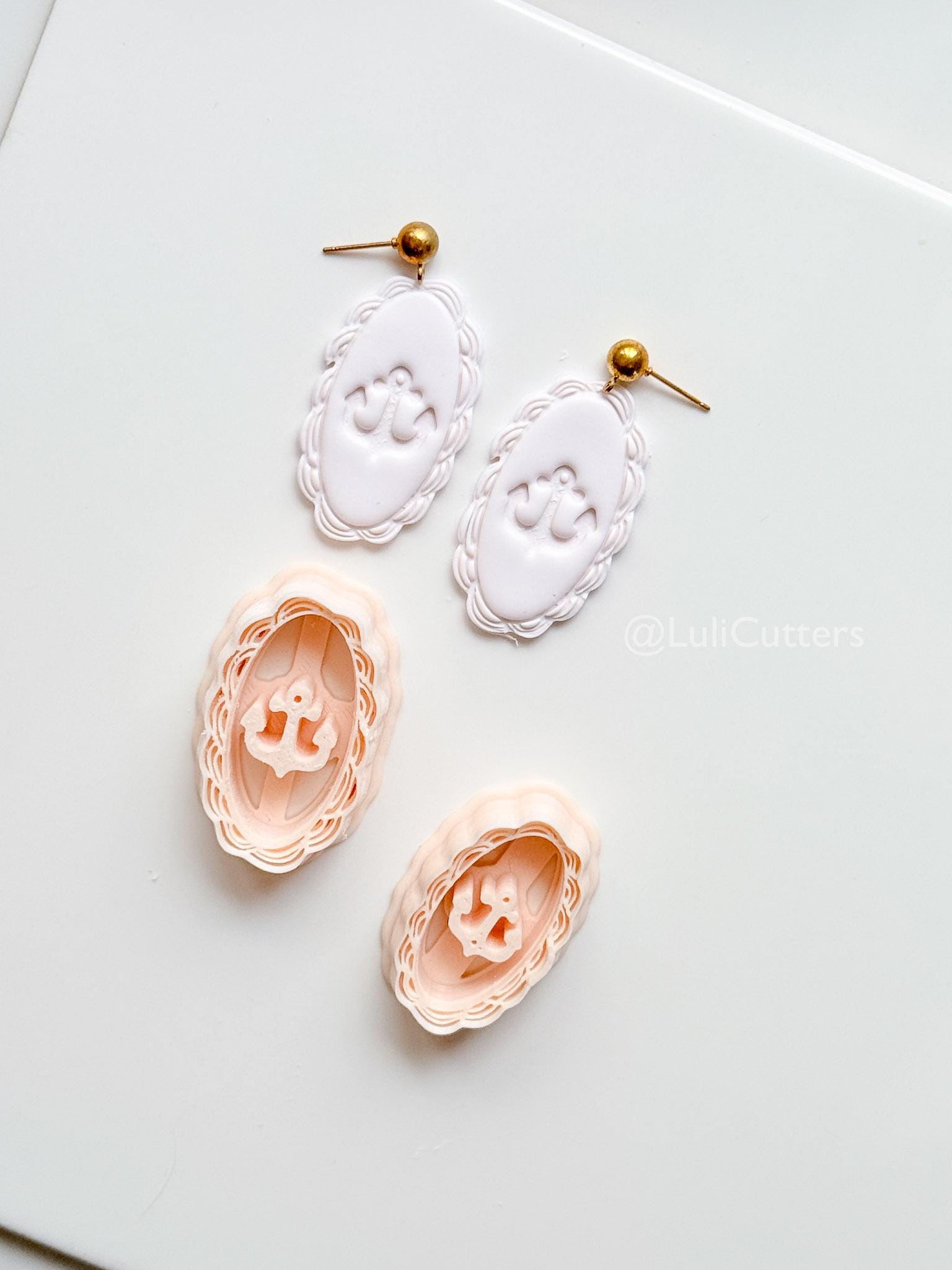 Framed Anchor Cutter: Scalloped Marine Design for Polymer Clay